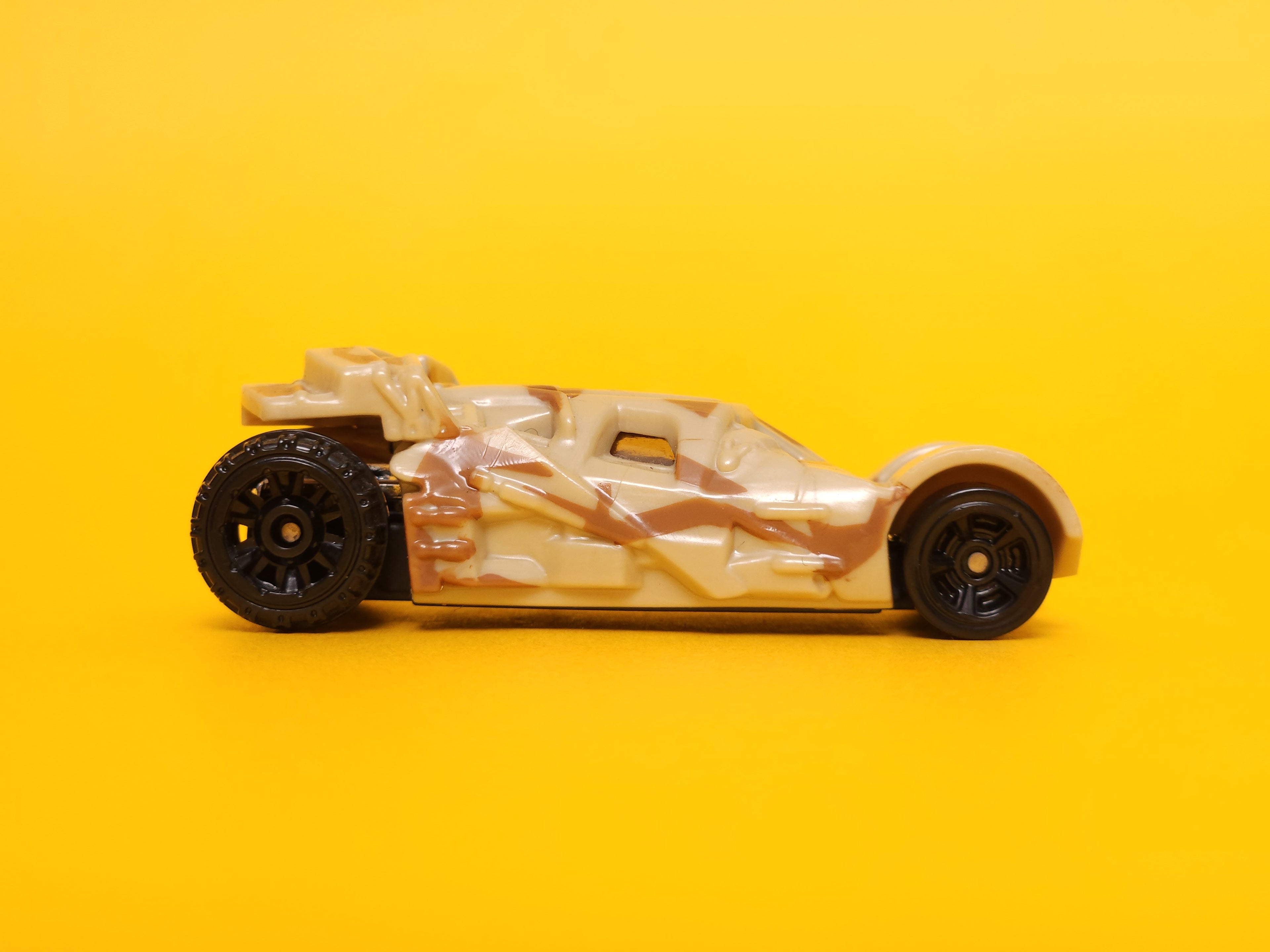 The Dark Knight Batmobile: Tan – 2014 Mattel Hot Wheels Basic