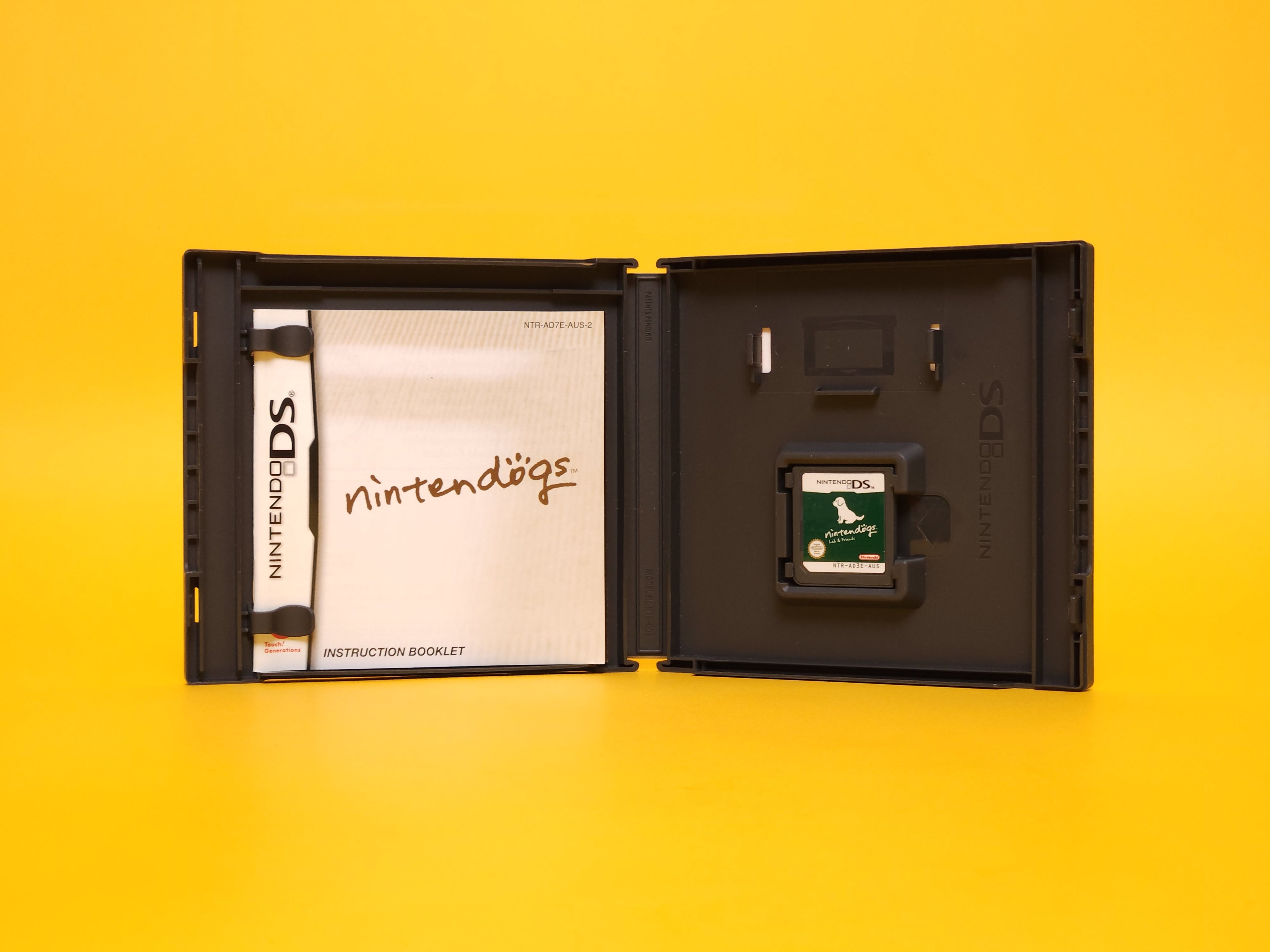 Nintendogs: Lab & Friends – 2005 Nintendo DS