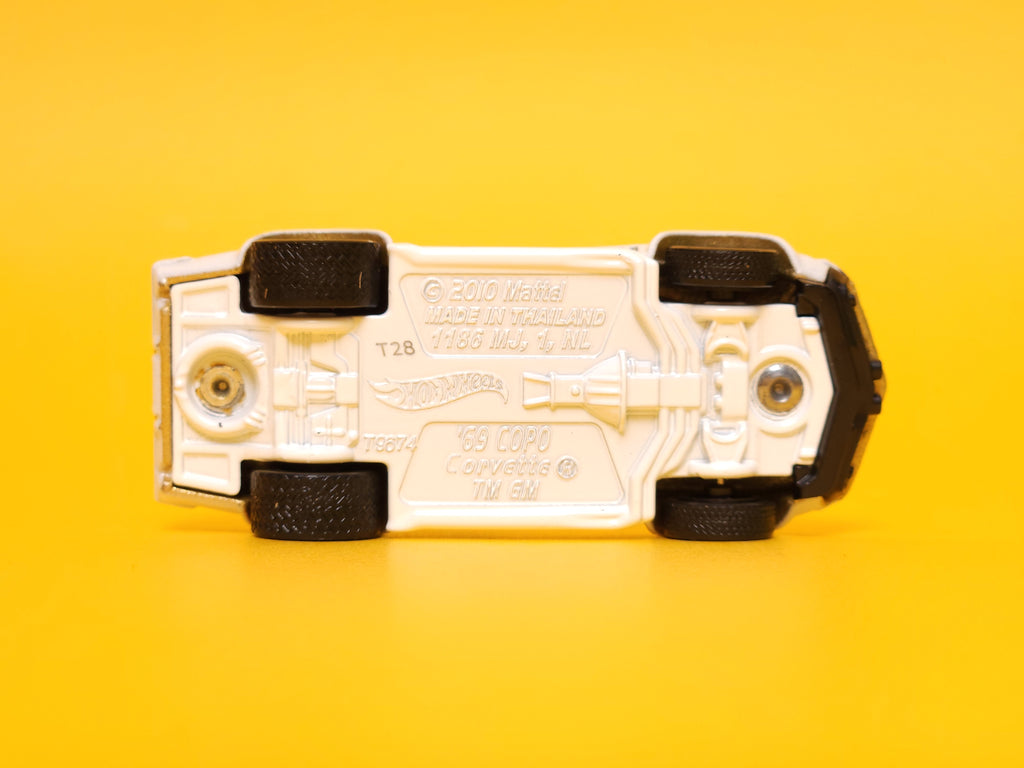 '69 COPO Corvette: White – 2024 Mattel Hot Wheels Premium