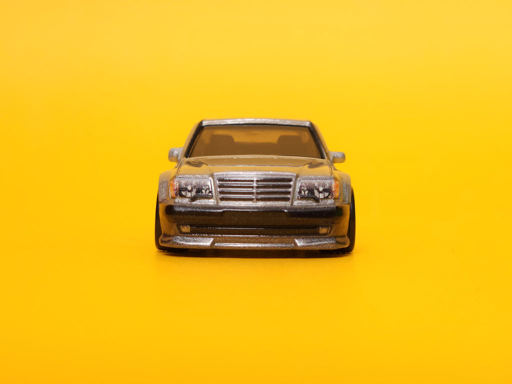 Mercedes-Benz 500 E: Metalflake Silver & Gunmetal Gray – 2023 Mattel Hot Wheels Premium