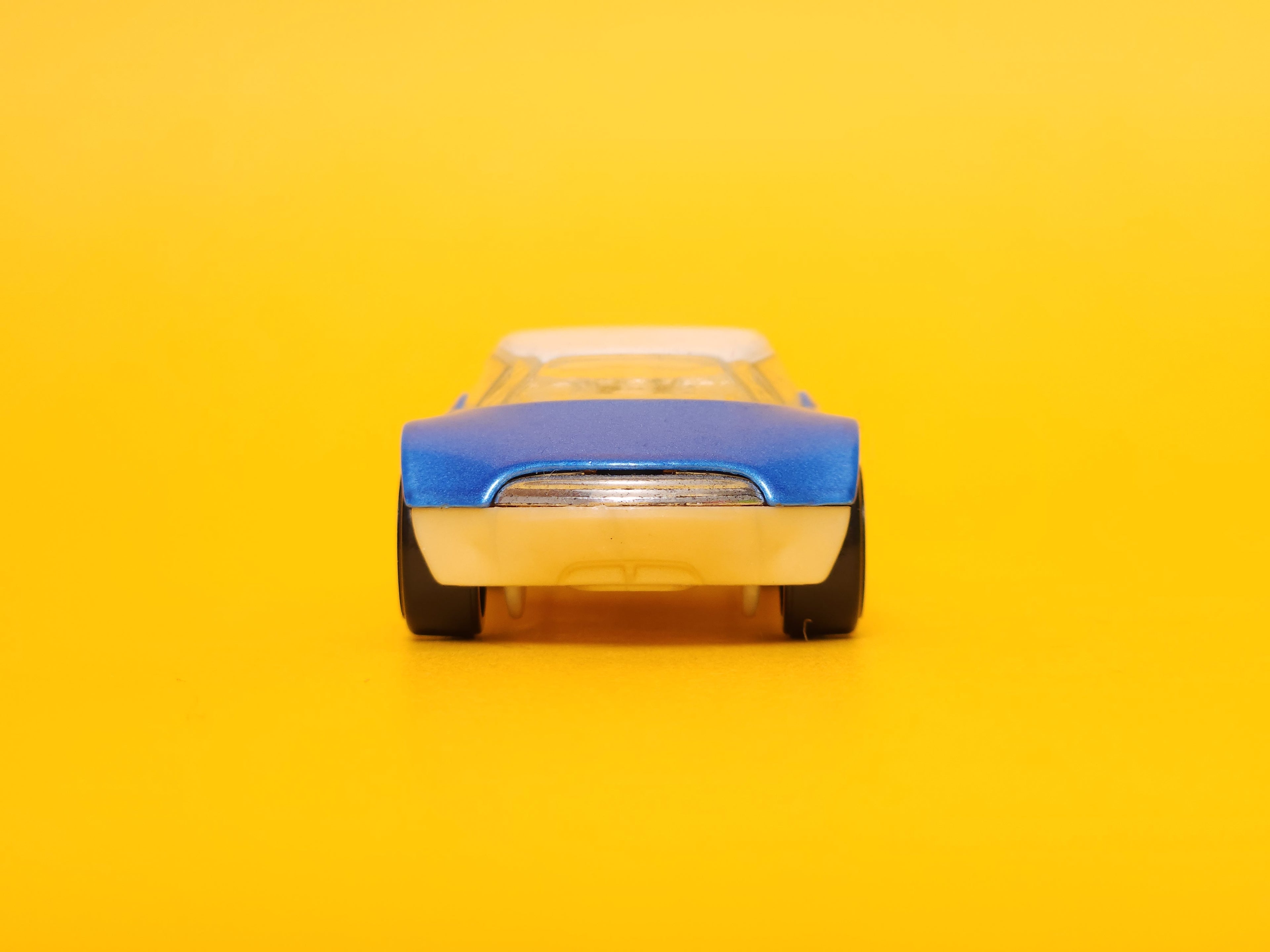 Avant Garde: Metalflake Light Blue – 2009 Mattel Hot Wheels Basic 1st Edition