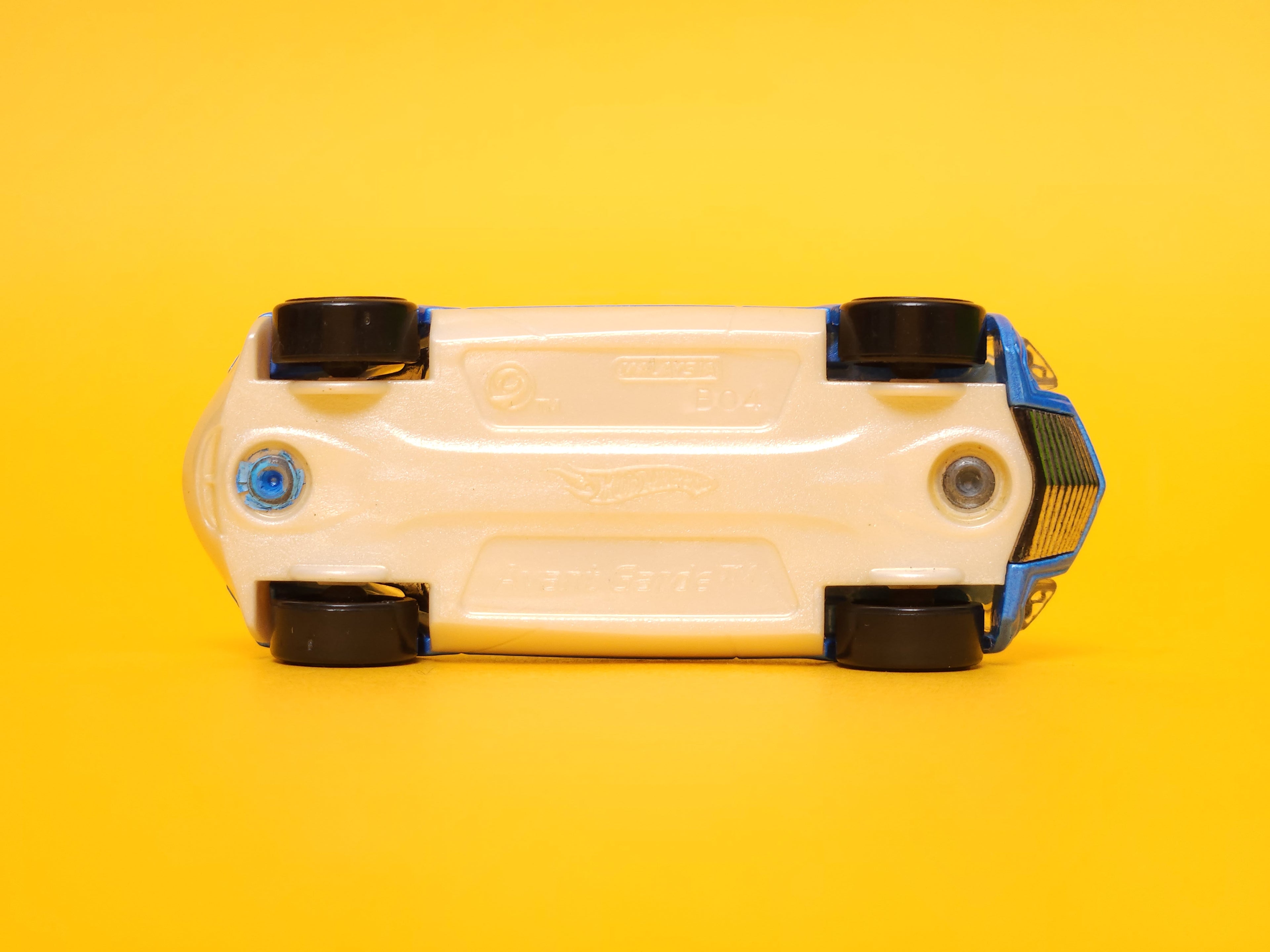 Avant Garde: Metalflake Light Blue – 2009 Mattel Hot Wheels Basic 1st Edition