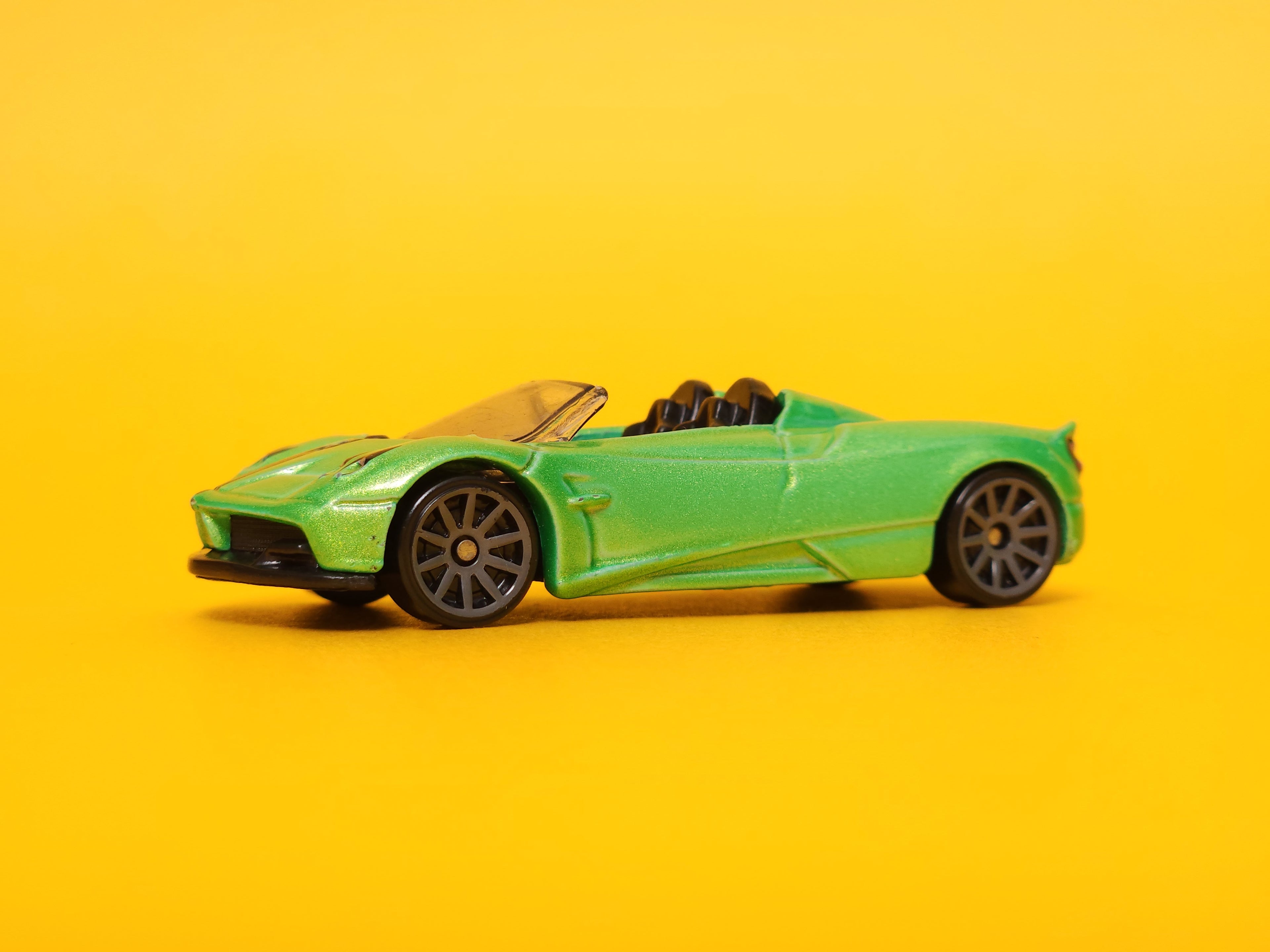 '17 Pagani Huayra Roadster: Pearl Verde Firenze – 2020 Mattel Hot Wheels Basic