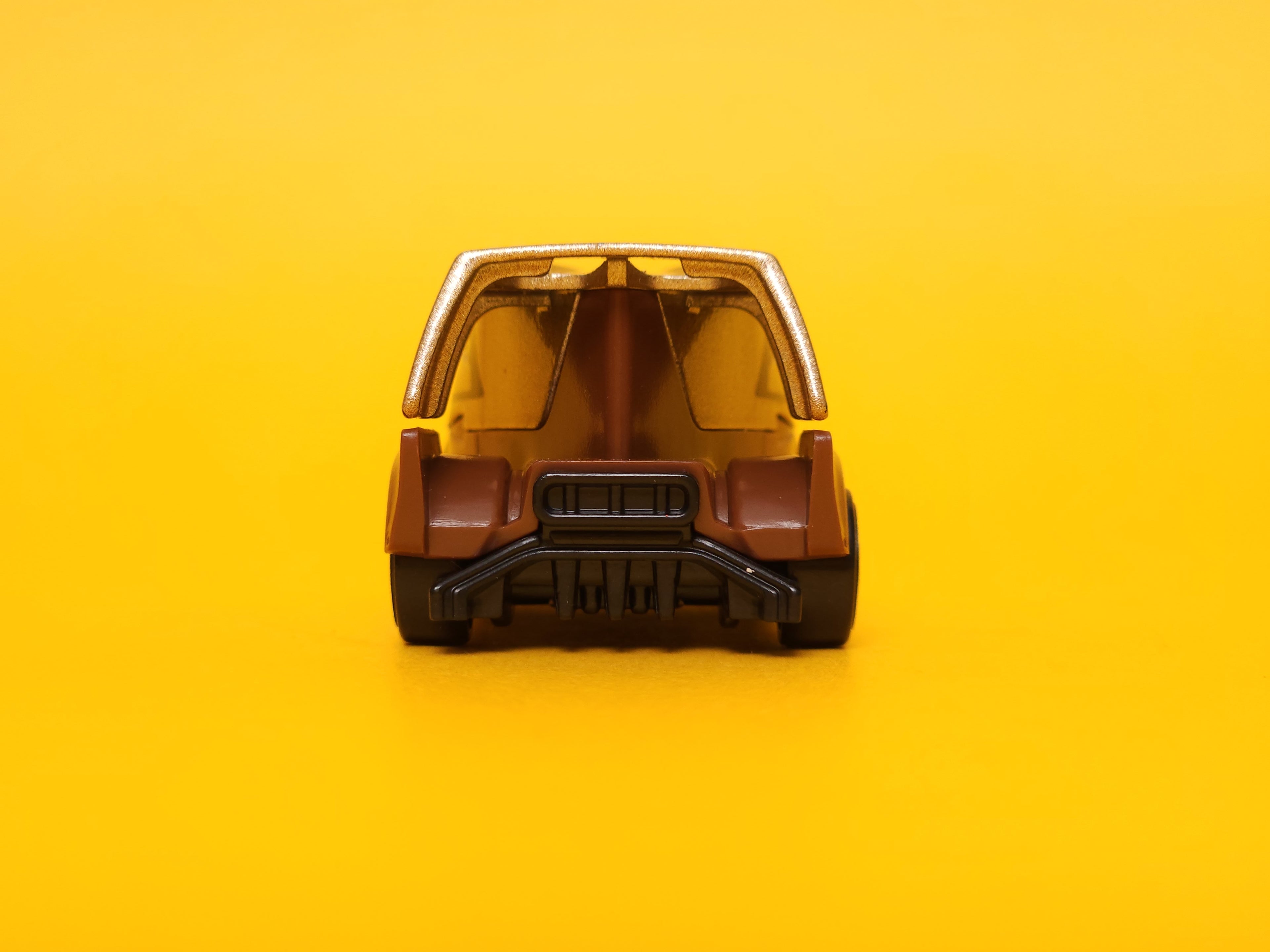 VW T3 Custom: Metalflake champagne / Brown – 2024 Mattel Hot Wheels Basic 1st Edition