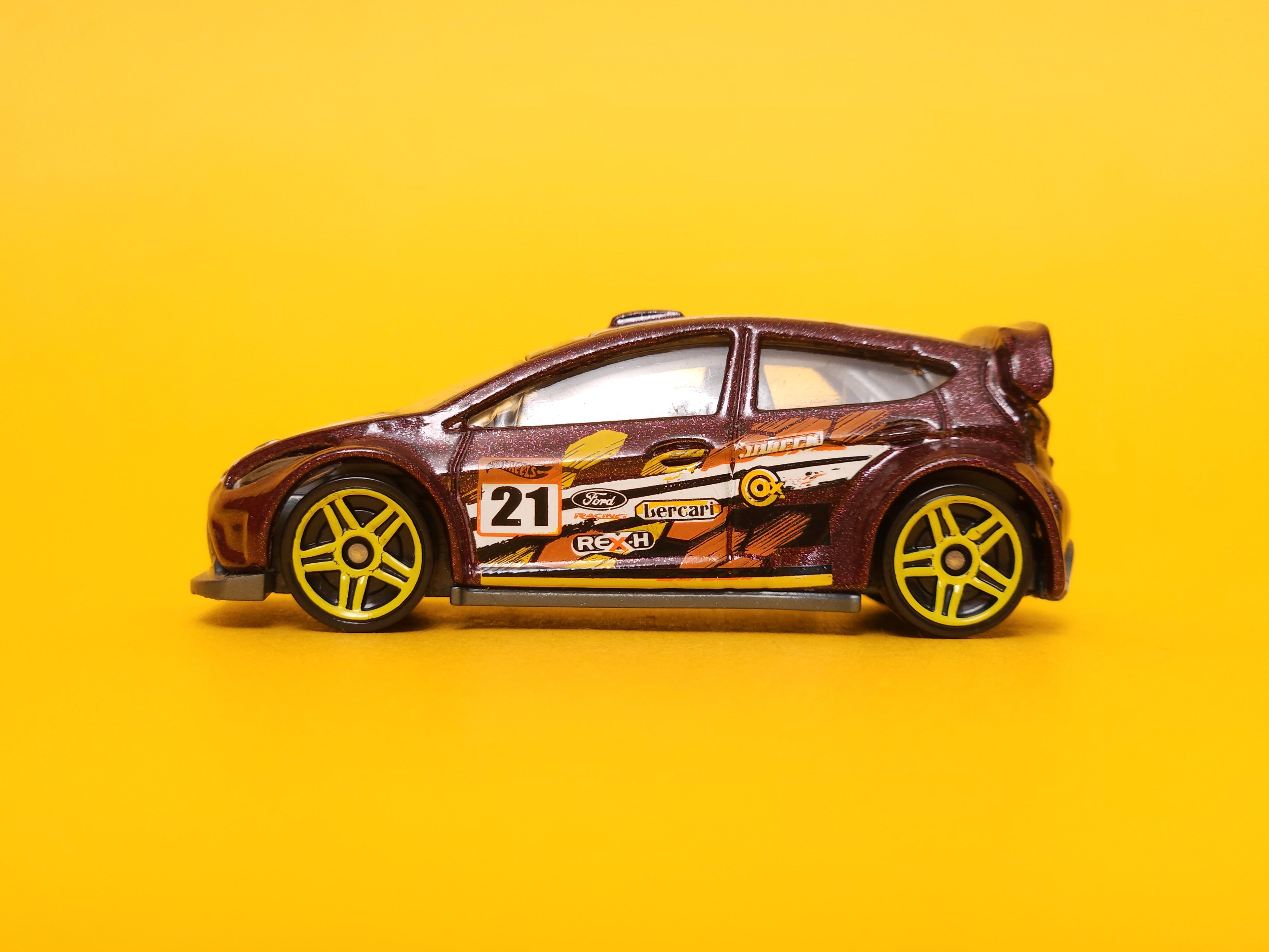 '12 Ford Fiesta: Dark Red – 2015 Mattel Hot Wheels Basic