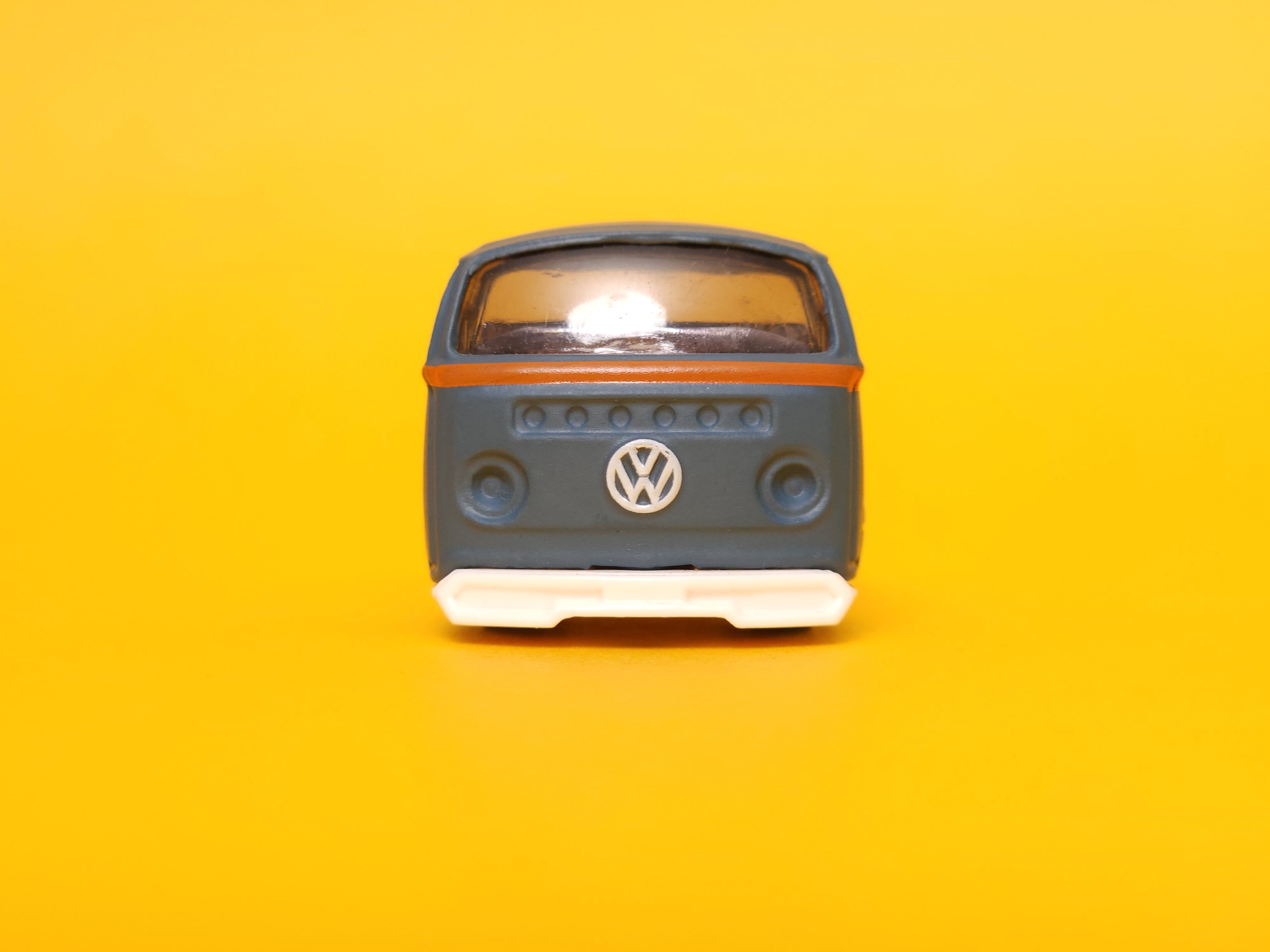 Volkswagen T2 Pickup: Gunmetal Gray – 2024 Mattel Hot Wheels Basic