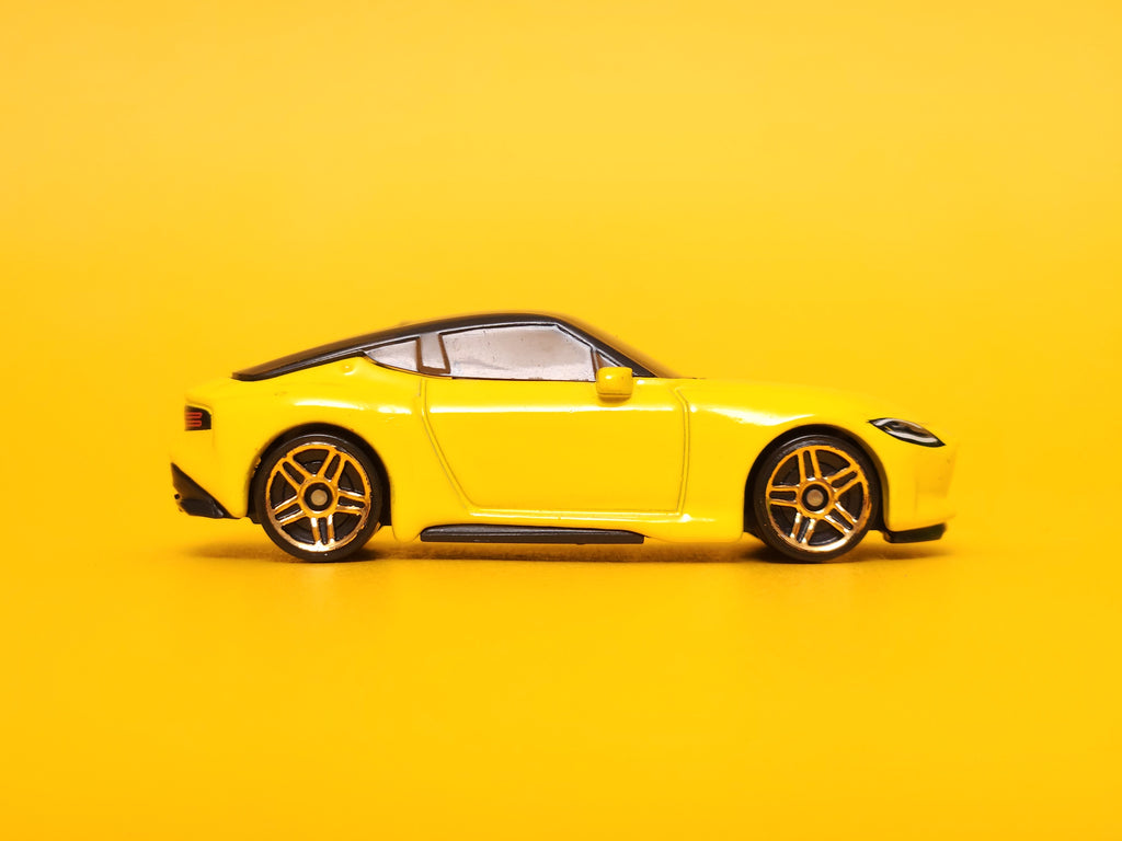 Nissan Z proto: Ikazuchi Yellow – 2022 Mattel Hot Wheels Basic 1st Edition