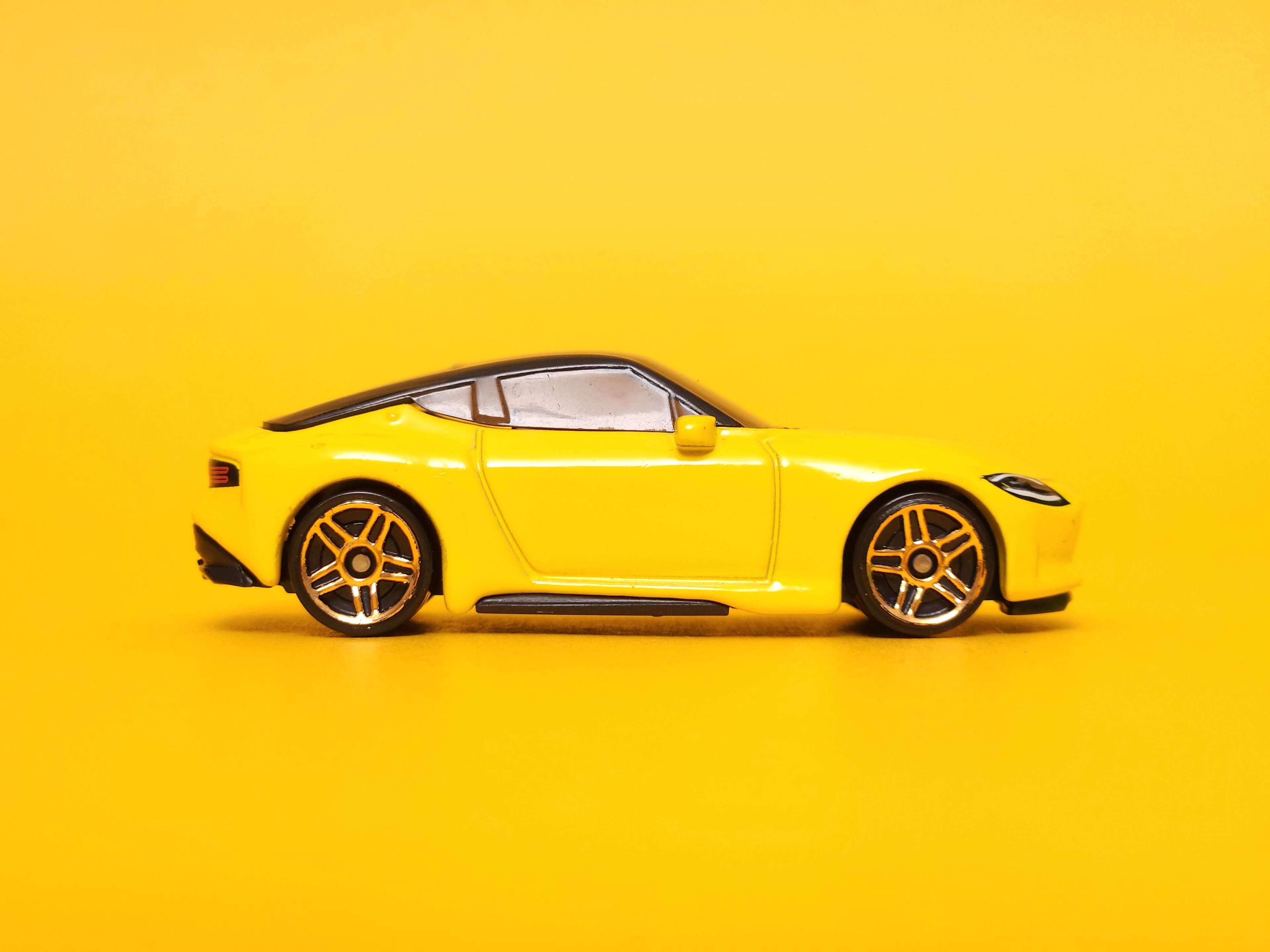 Nissan Z proto: Ikazuchi Yellow – 2022 Mattel Hot Wheels Basic 1st Edition