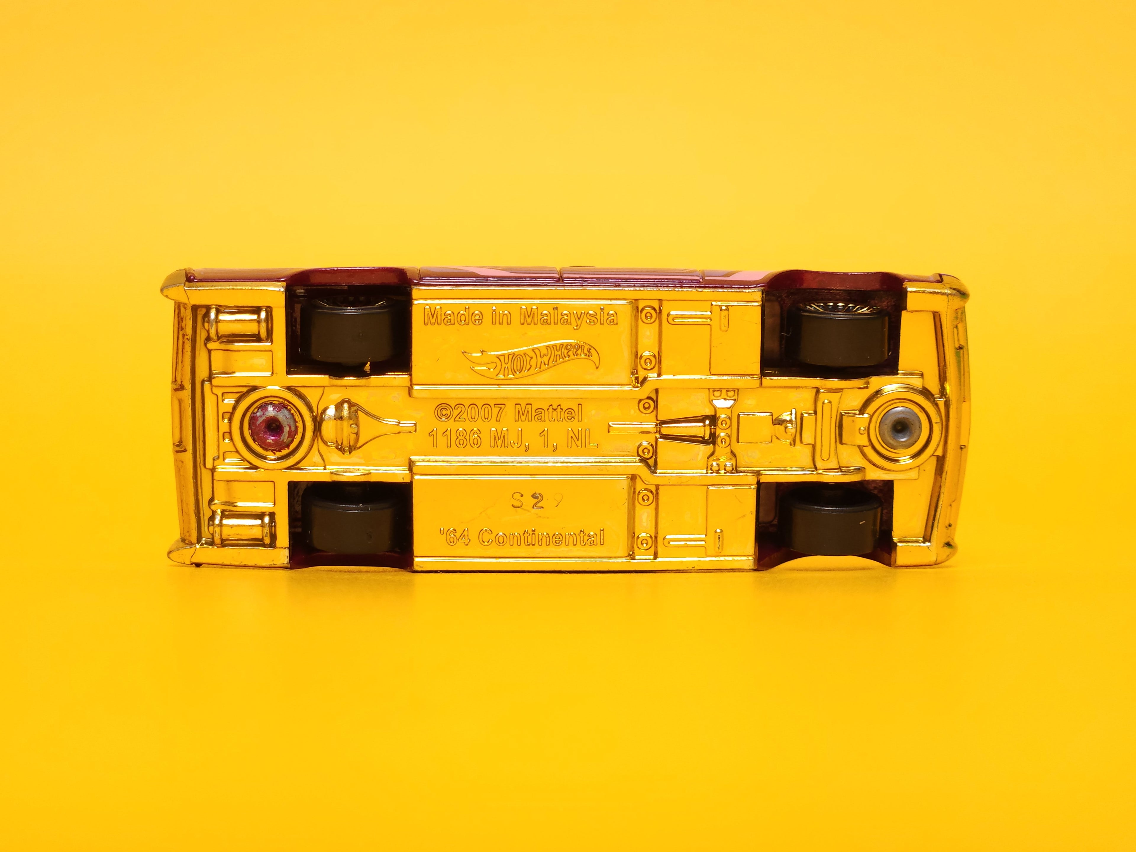 '64 Lincoln Continental: Metalflake Magenta – 2023 Mattel Hot Wheels Basic