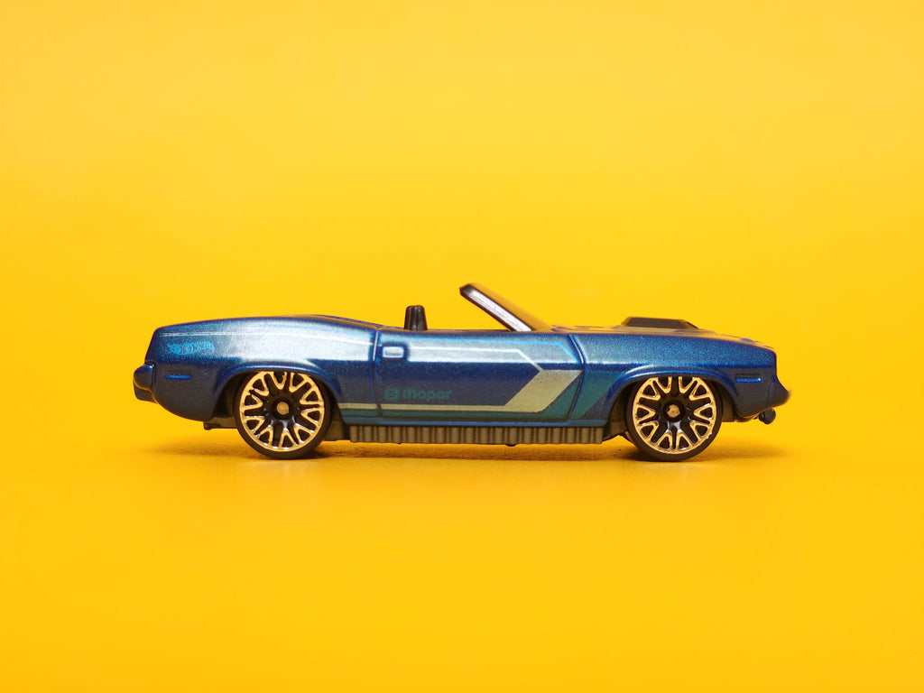 '70 Plymouth Barracuda: Metalflake Dark Blue – 2024 Mattel Hot Wheels Basic