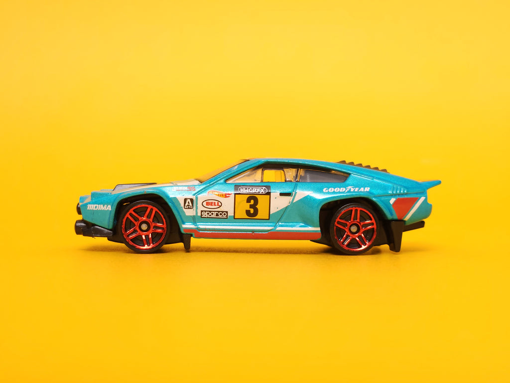 Dimachinni Veloce: Metalflake Teal – 2023 Mattel Hot Wheels Basic
