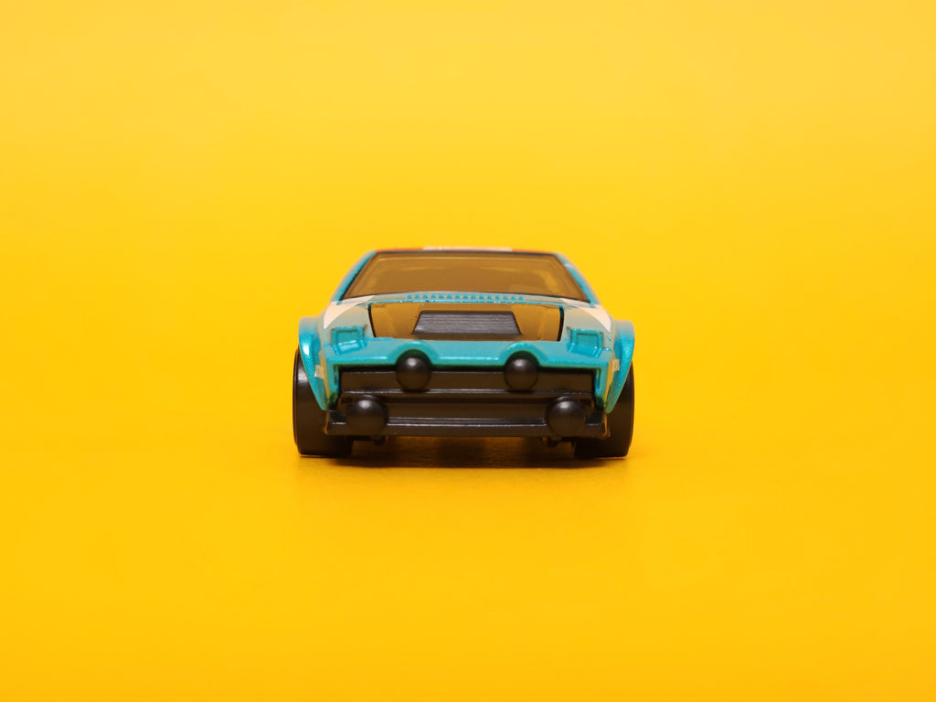 Dimachinni Veloce: Metalflake Teal – 2023 Mattel Hot Wheels Basic