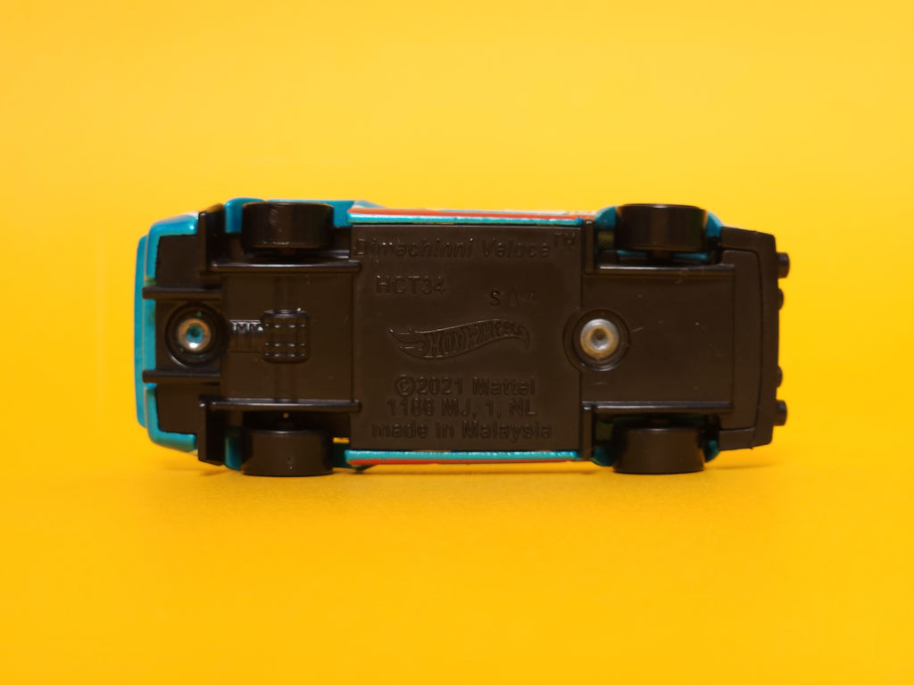 Dimachinni Veloce: Metalflake Teal – 2023 Mattel Hot Wheels Basic