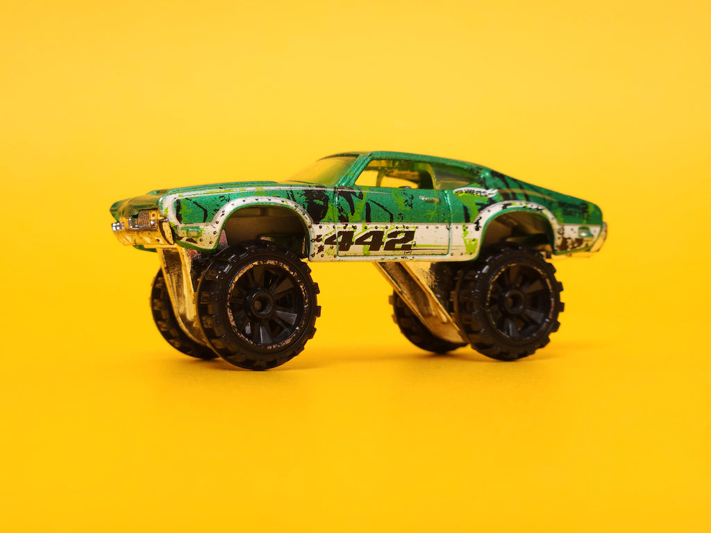 Olds 442: Metalflake Green – 2010 Mattel Hot Wheels Basic