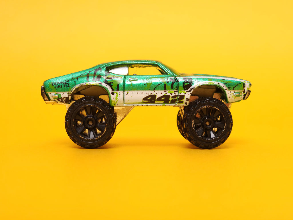Olds 442: Metalflake Green – 2010 Mattel Hot Wheels Basic