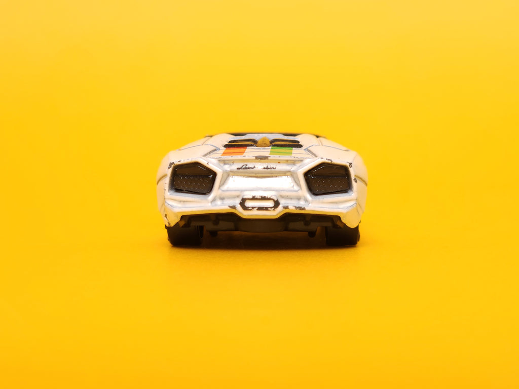 Lamborghini Reventón Roadster: Pearl White – 2019 Mattel Hot Wheels Basic