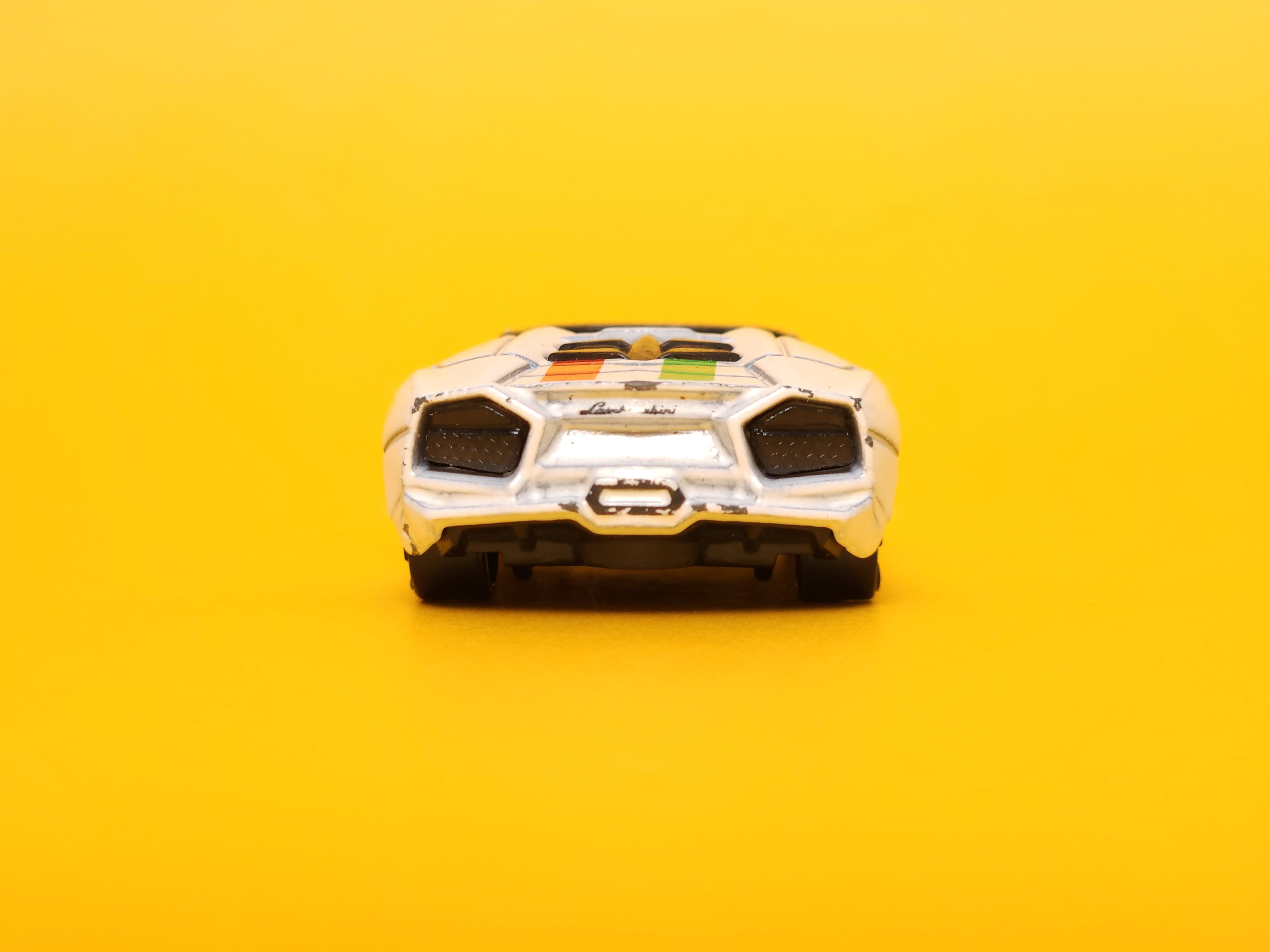 Lamborghini Reventón Roadster: Pearl White – 2019 Mattel Hot Wheels Basic