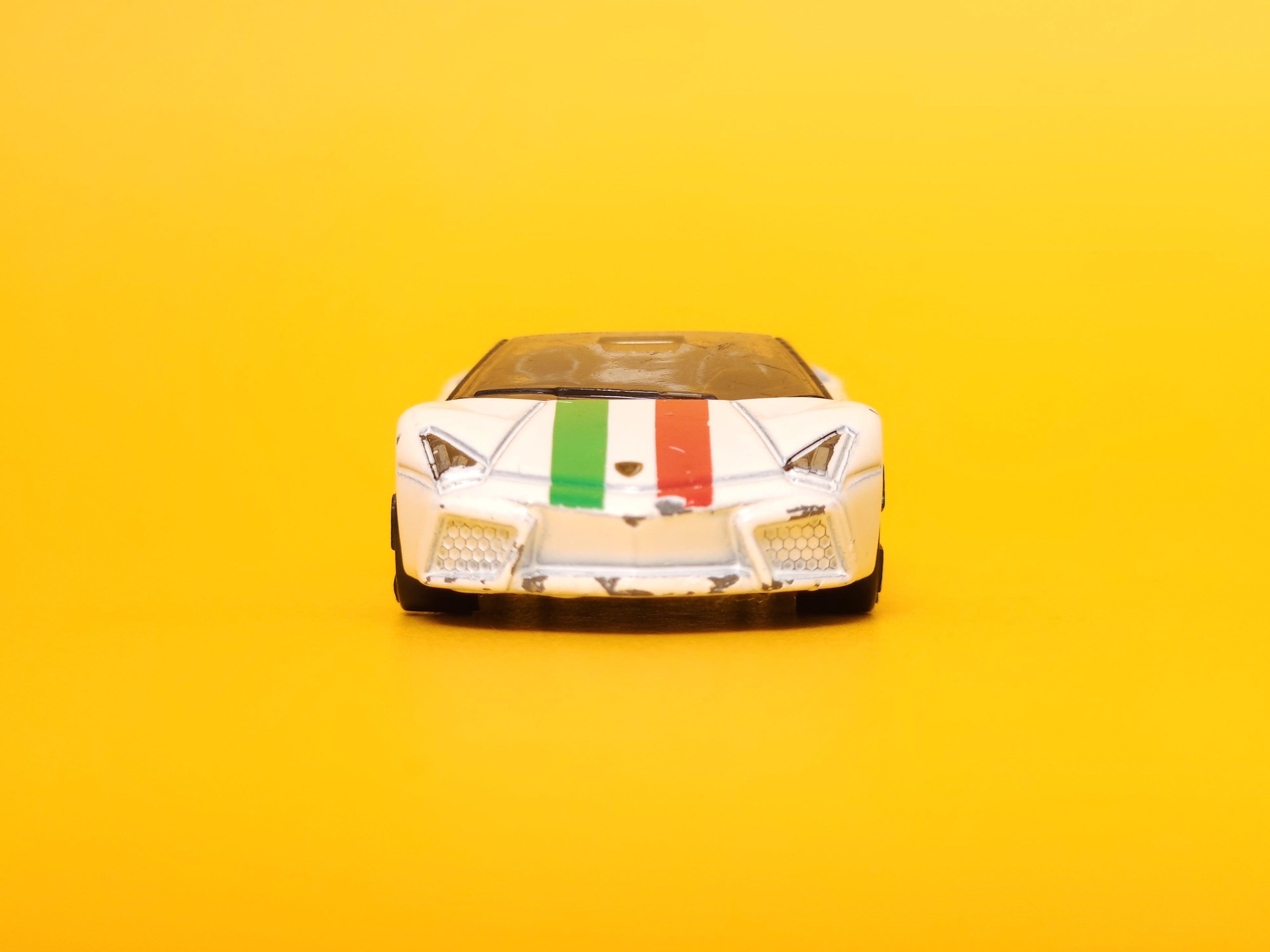 Lamborghini Reventón Roadster: Pearl White – 2019 Mattel Hot Wheels Basic