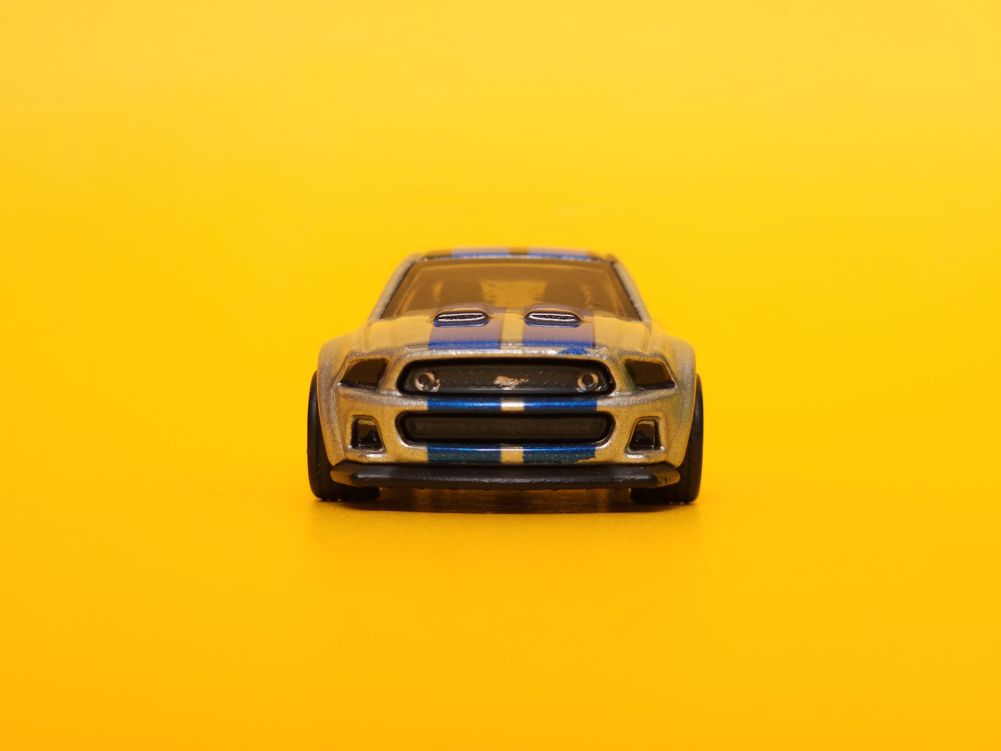 2014 Custom Mustang: Need For Speed Metalflake Ingot Silver – 2014 Mattel Hot Wheels Premium 1st Edition