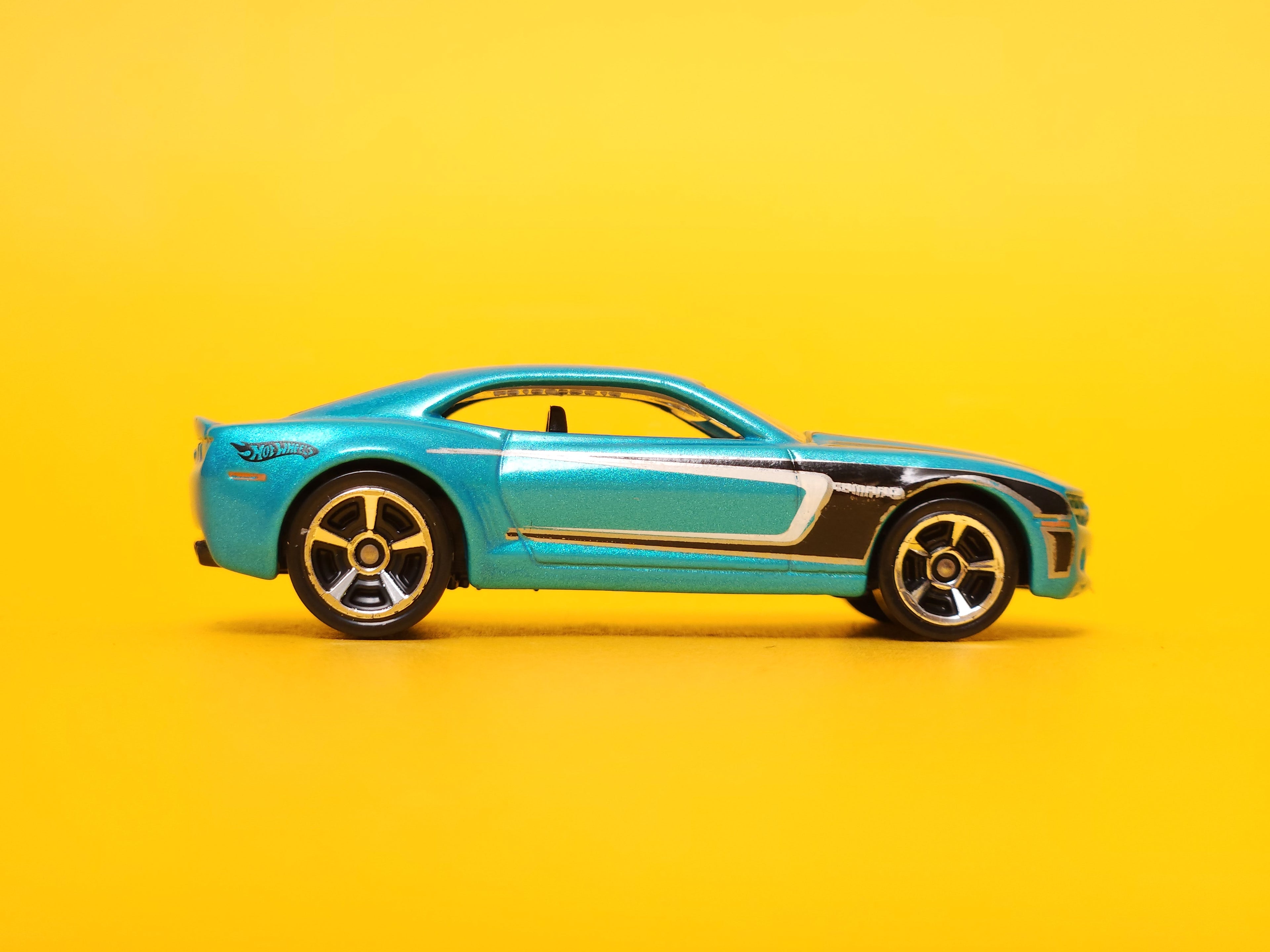 Chevy Camaro Concept: Metalflake Teal – 2011 Mattel Hot Wheels Basic