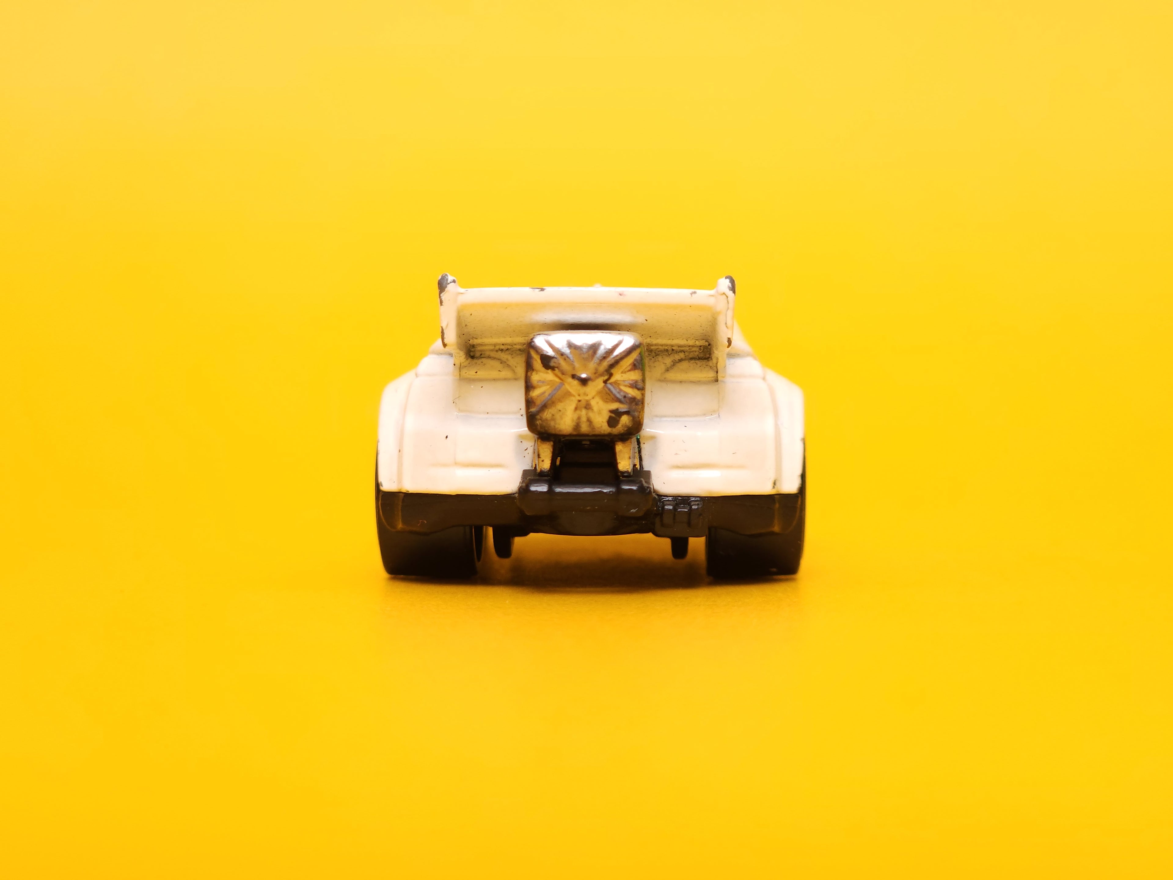 Super Volt: White – 2016 Mattel Hot Wheels Basic