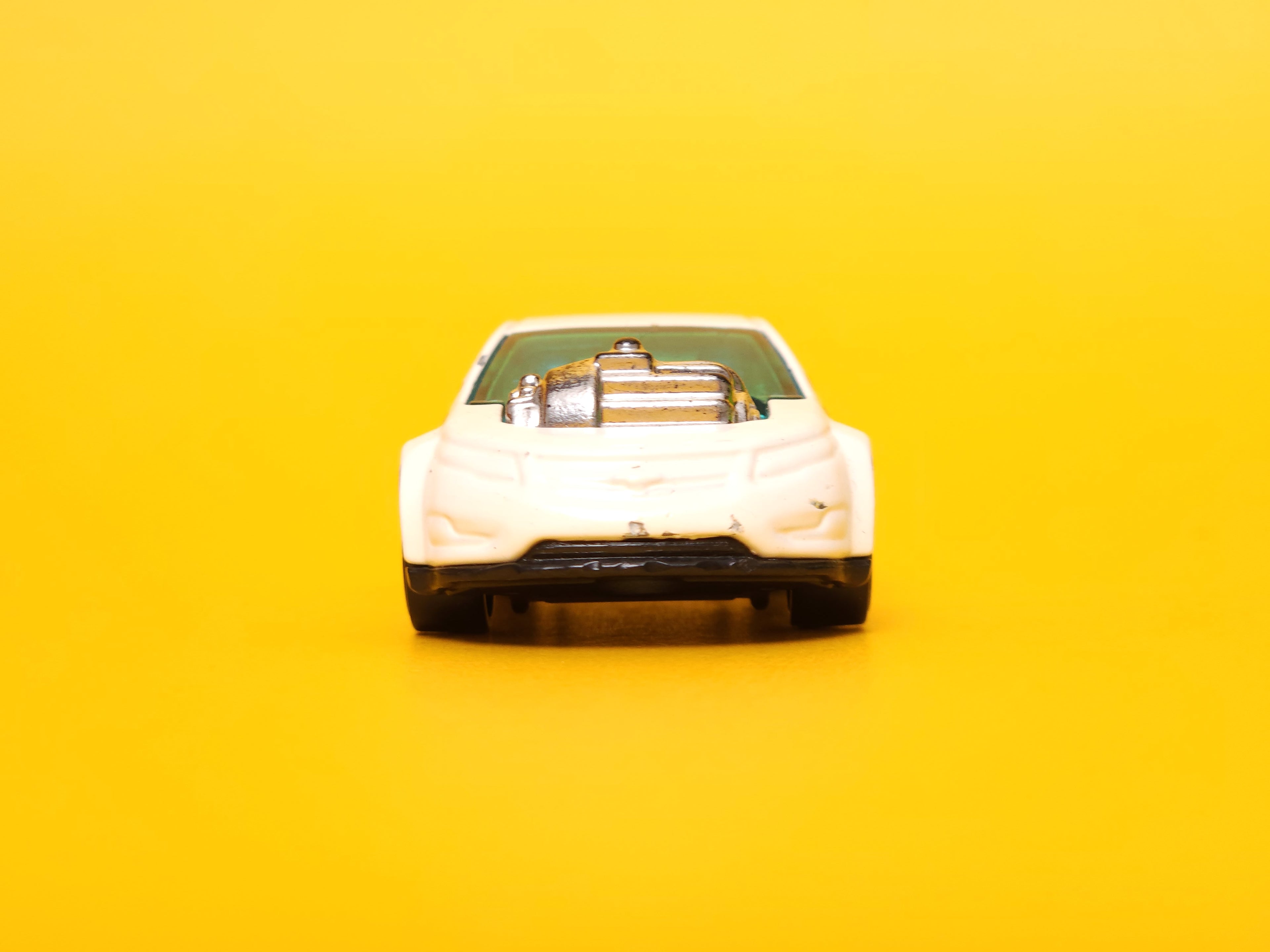 Super Volt: White – 2016 Mattel Hot Wheels Basic
