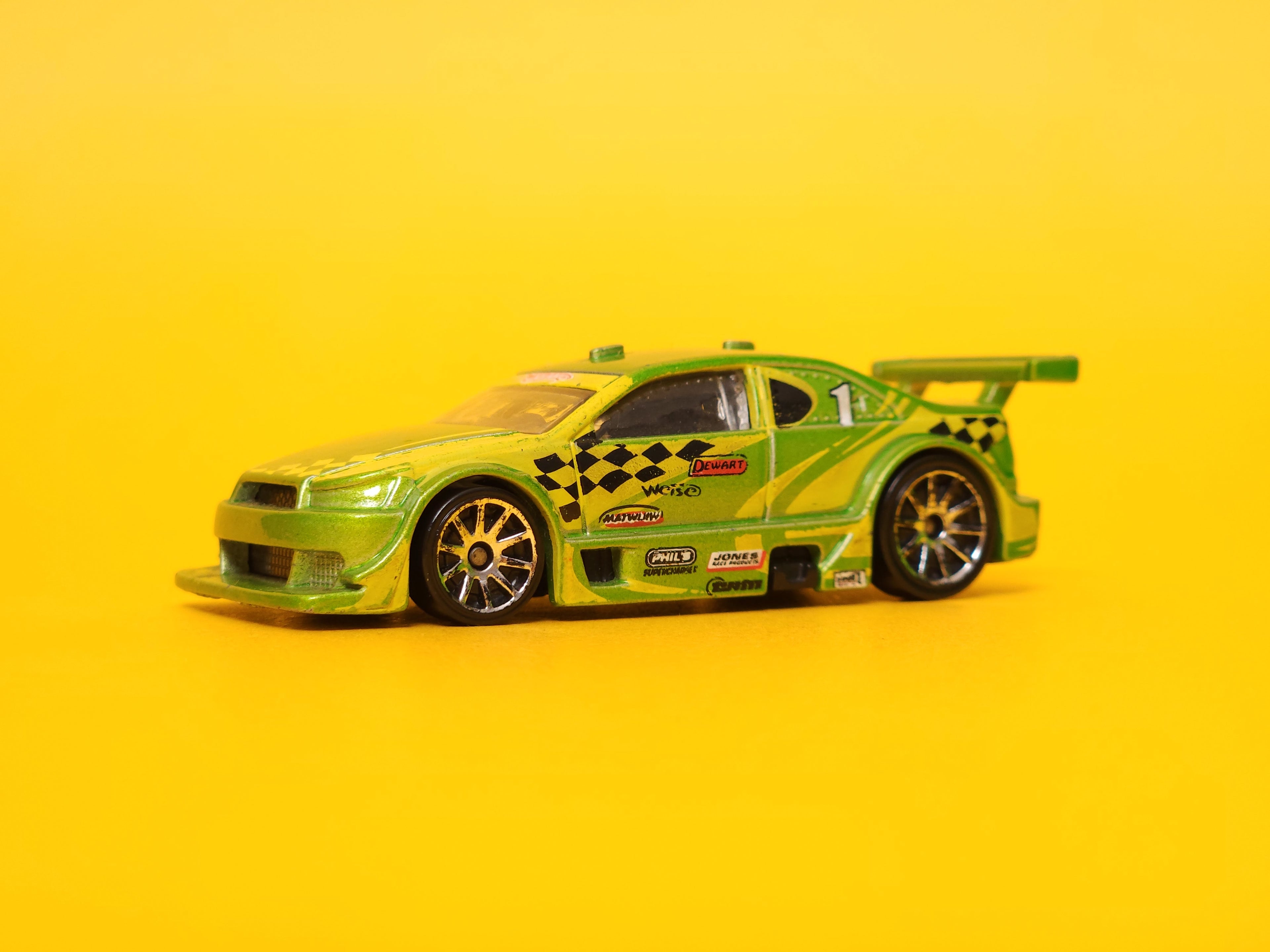 Amazoom: Metalflake Light Green – 2008 Mattel Hot Wheels Basic 1st Edition