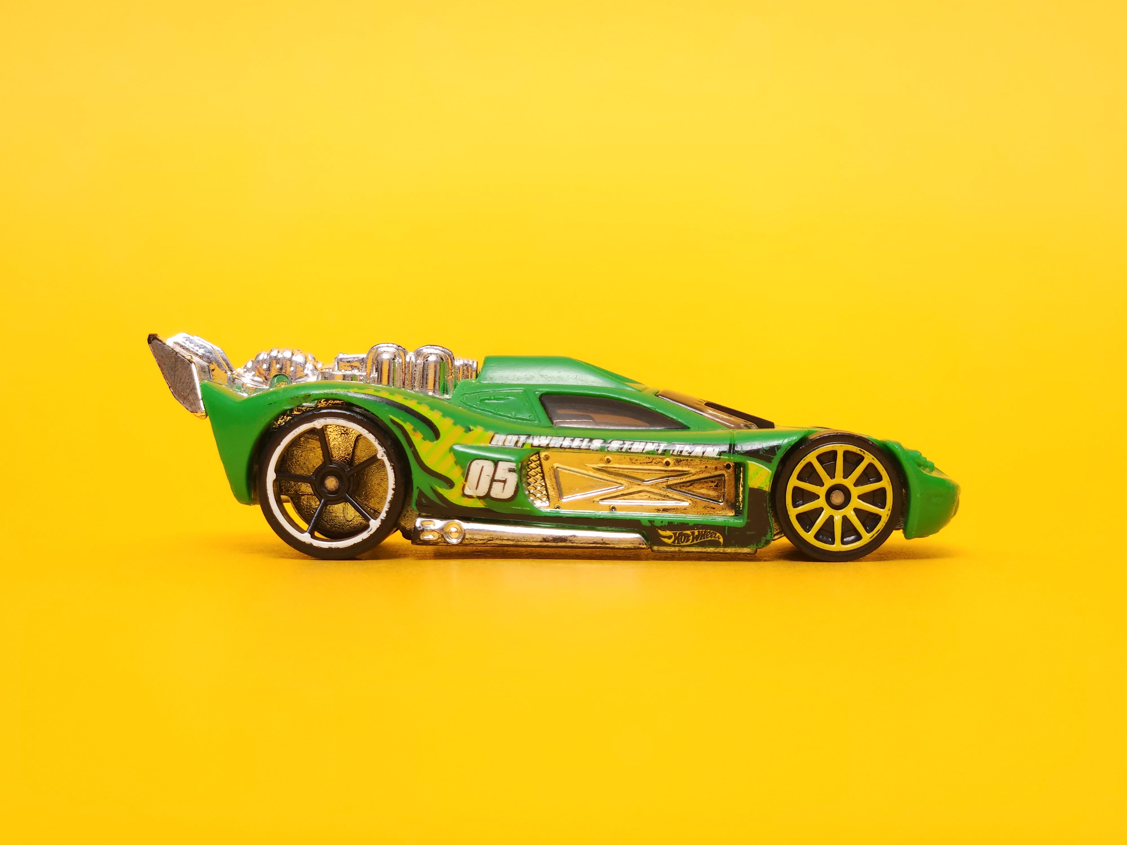 Spine Buster: Green – 2012 Mattel Hot Wheels Basic