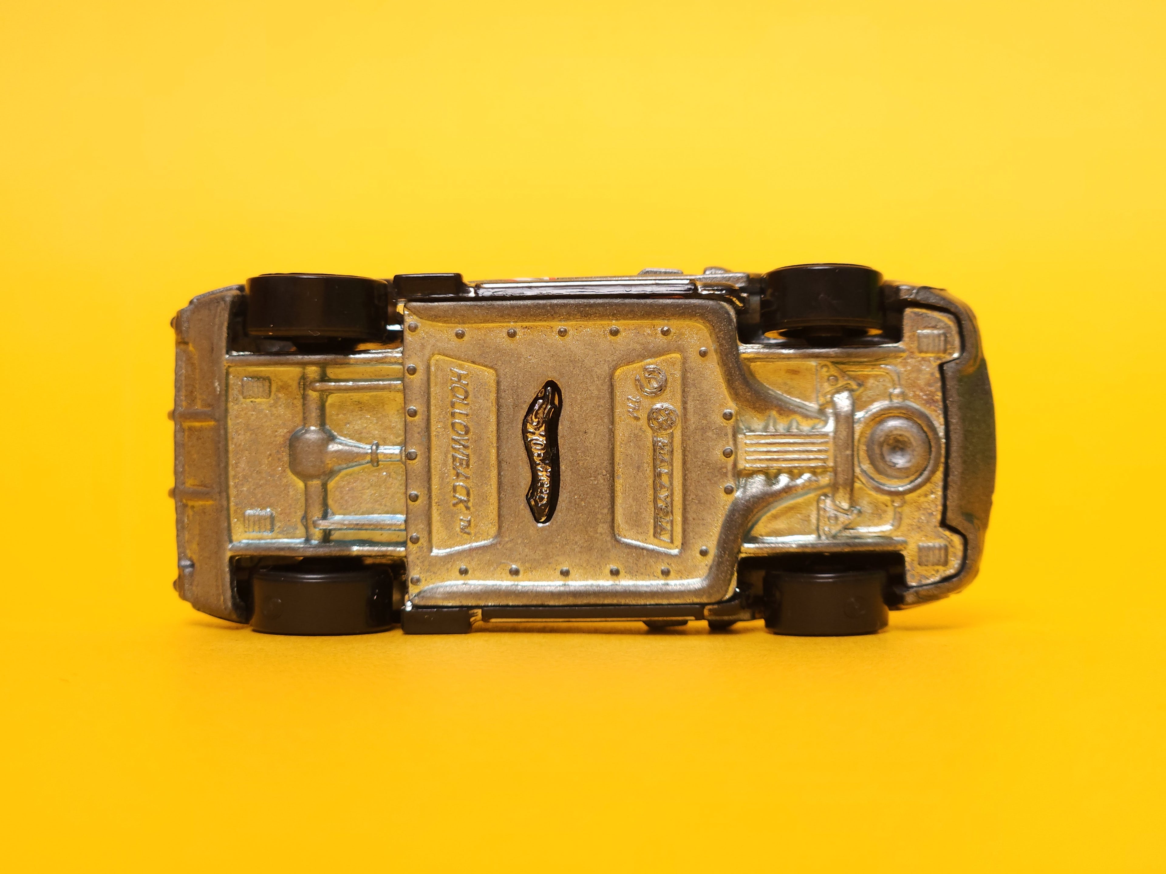 Hollowback: Metallic Gray – 2007 Mattel Hot Wheels Basic