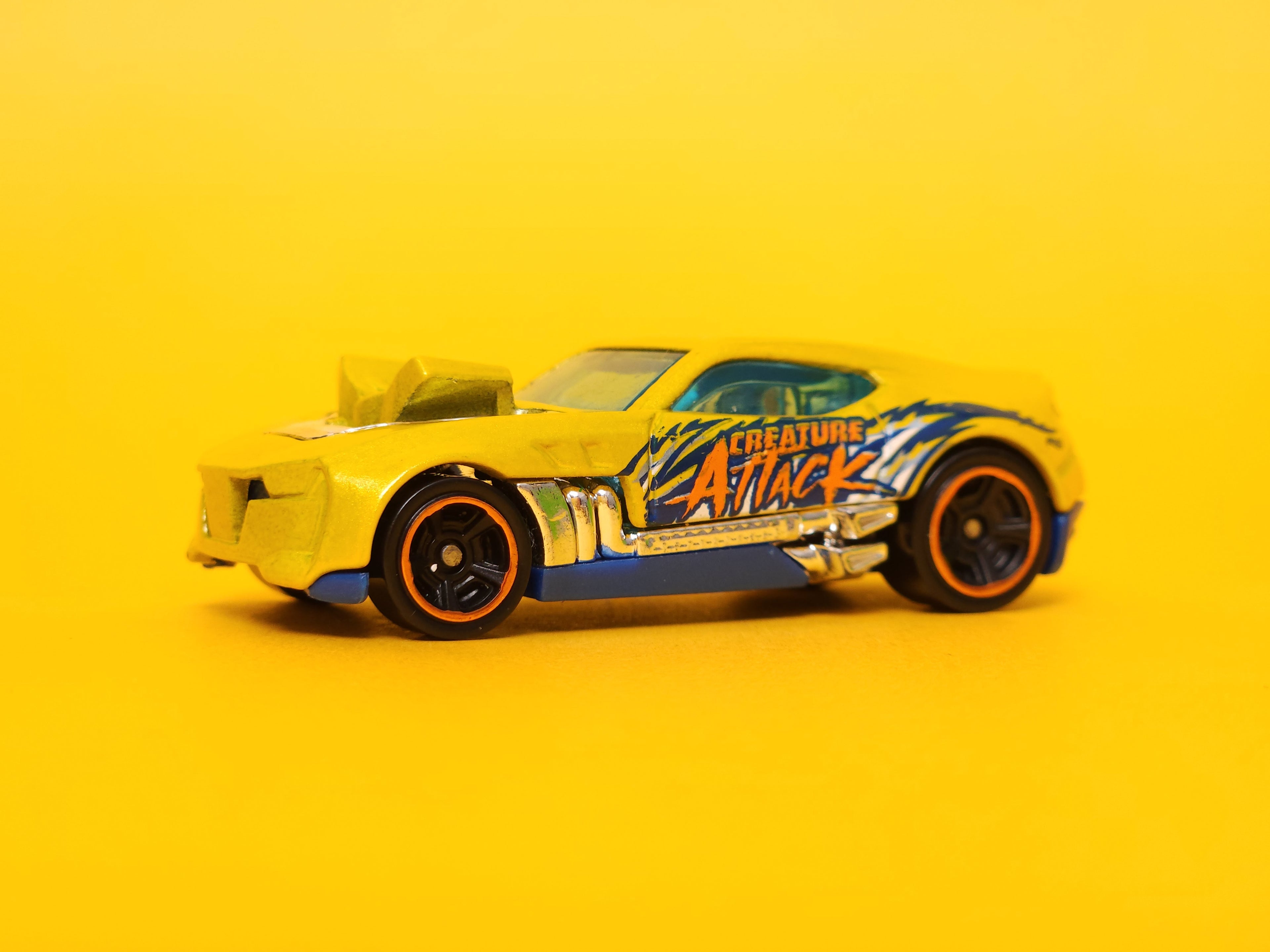 Twinduction: Yellow – 2018 Mattel Hot Wheels Basic