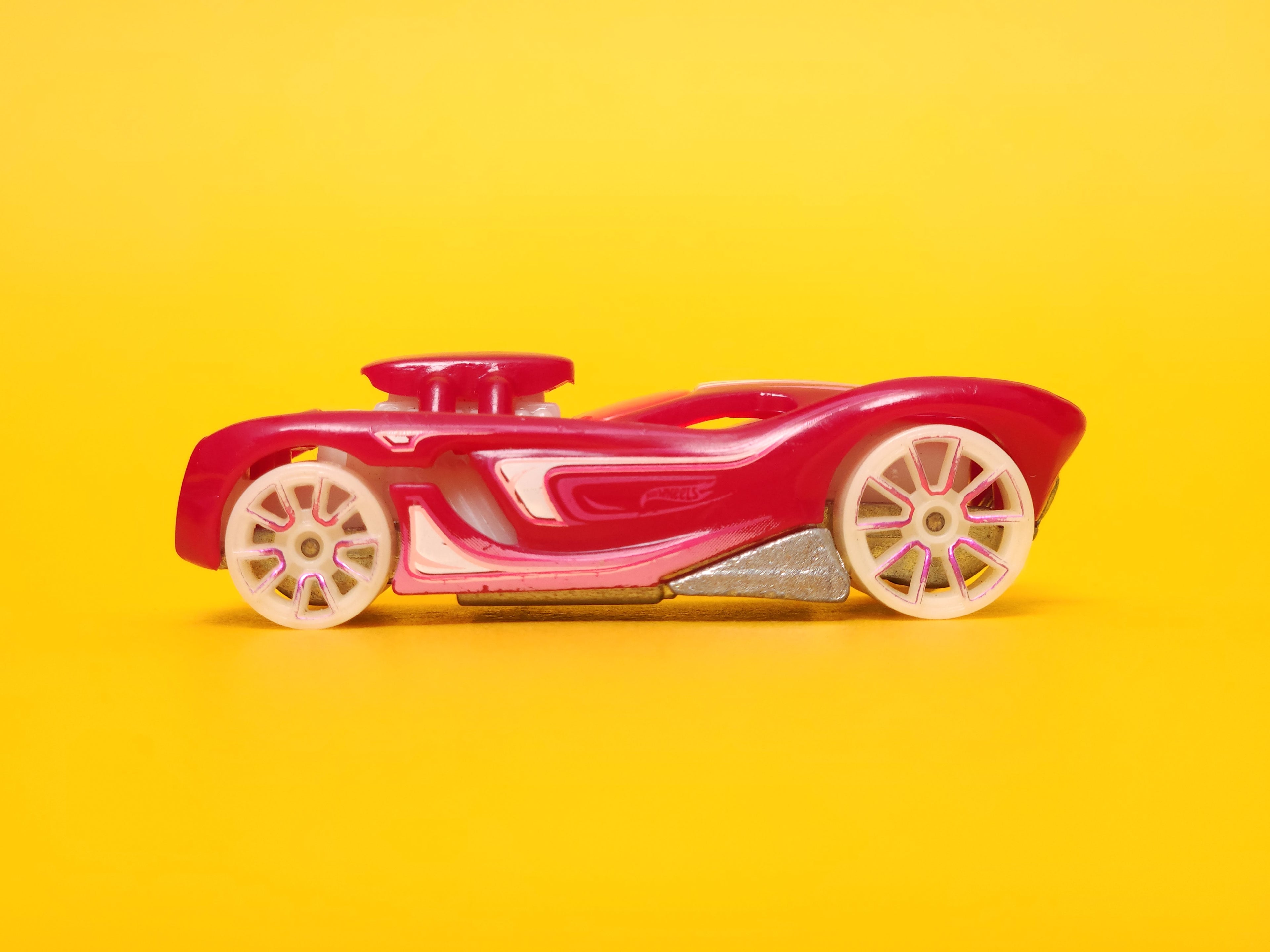 16 Angels: Magenta – 2015 Mattel Hot Wheels Basic