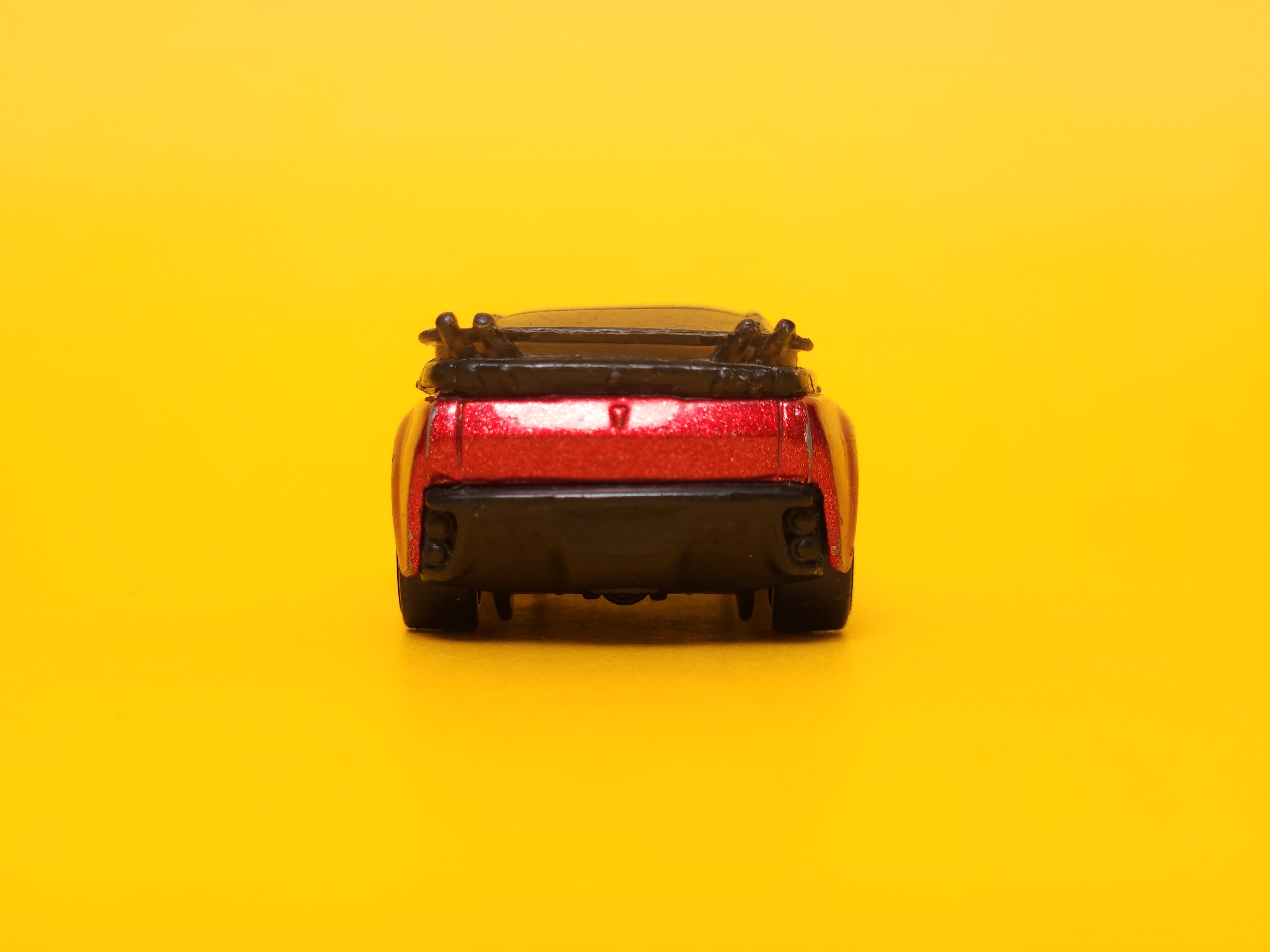 Pontiac Rageous: Metalflake Red – 1999 Mattel Hot Wheels Basic 1st Edition