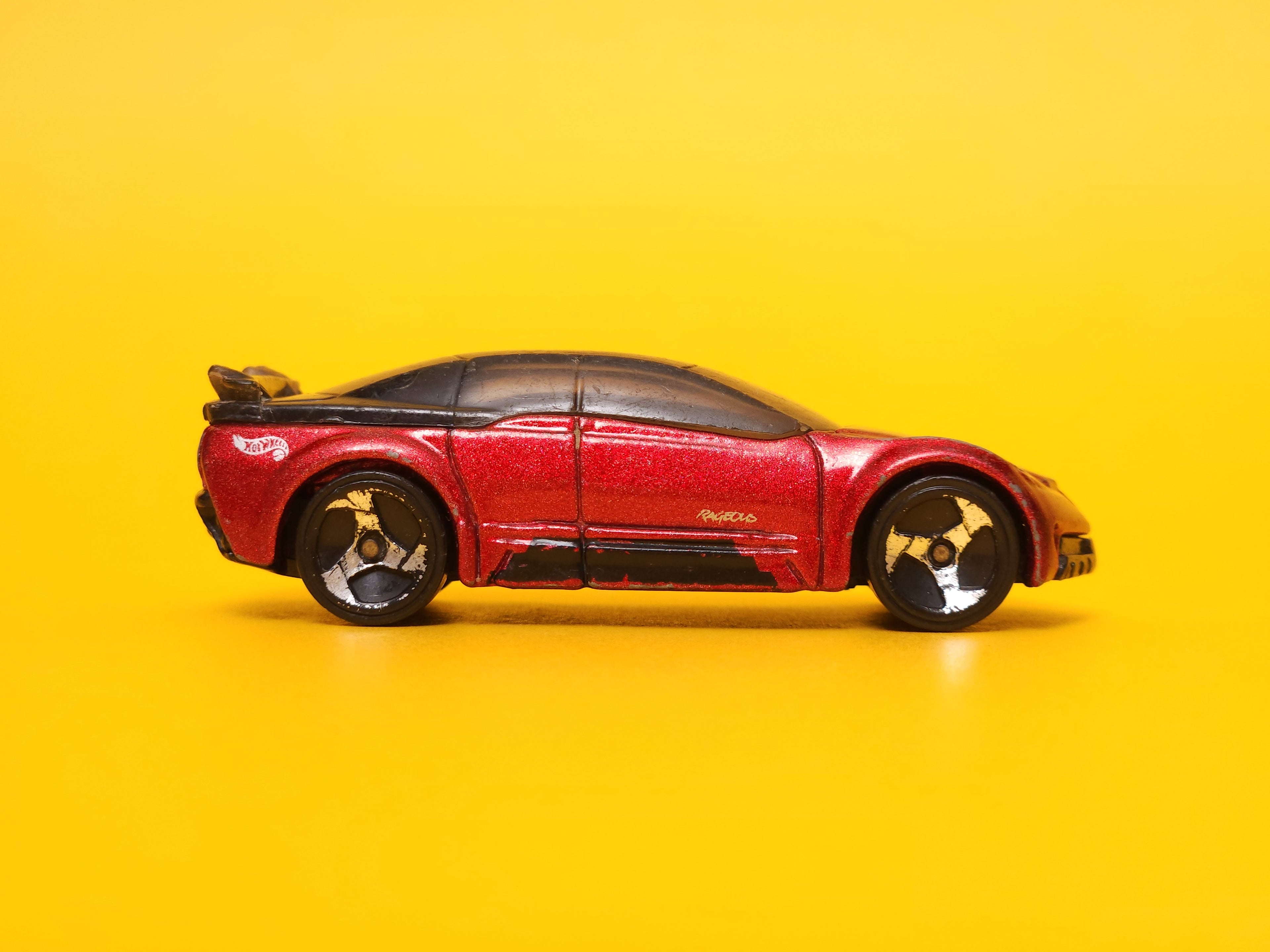 Pontiac Rageous: Metalflake Red – 1999 Mattel Hot Wheels Basic 1st Edition
