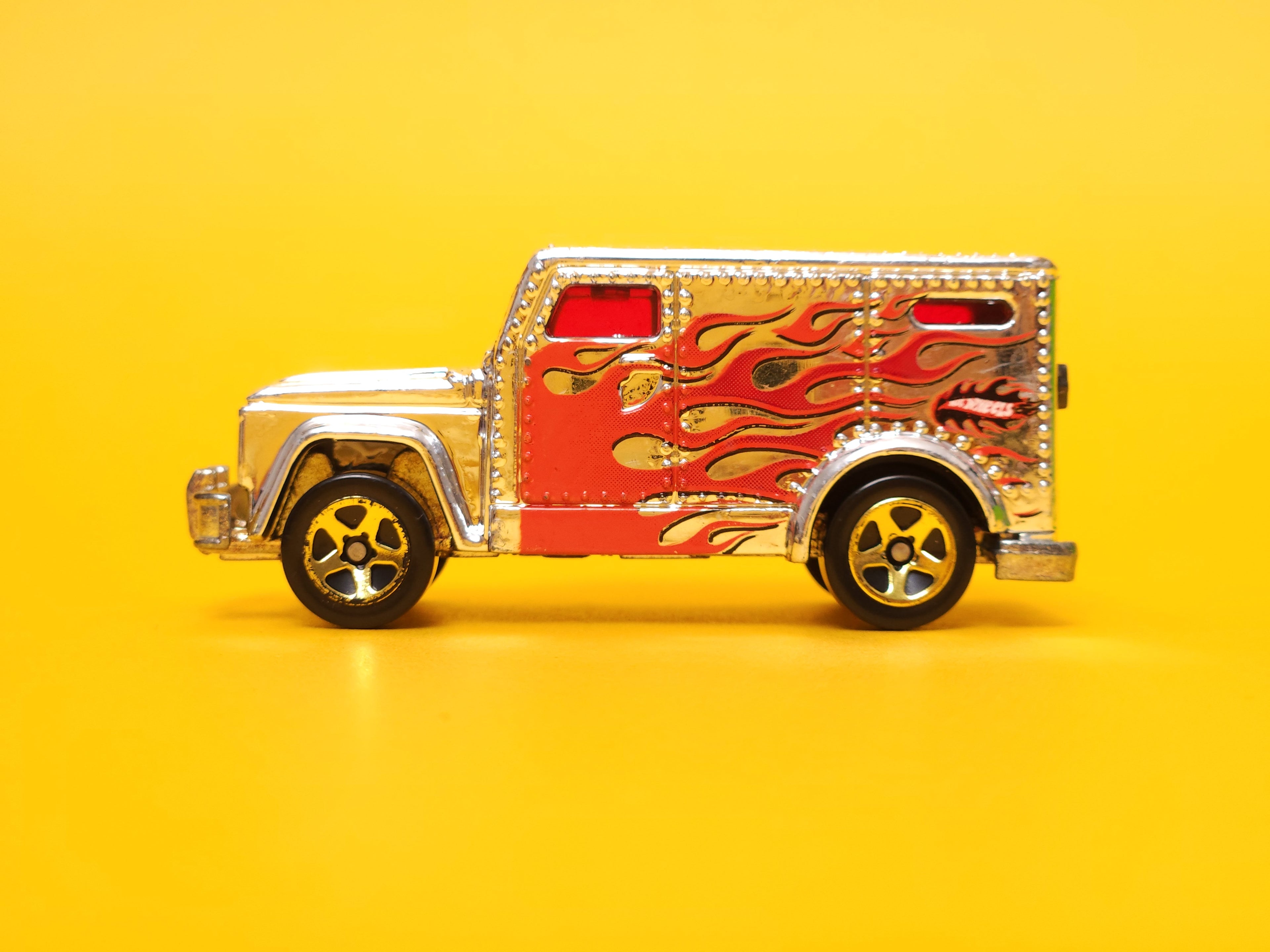 Armored Truck: Chrome – 2004 Mattel Hot Wheels Basic