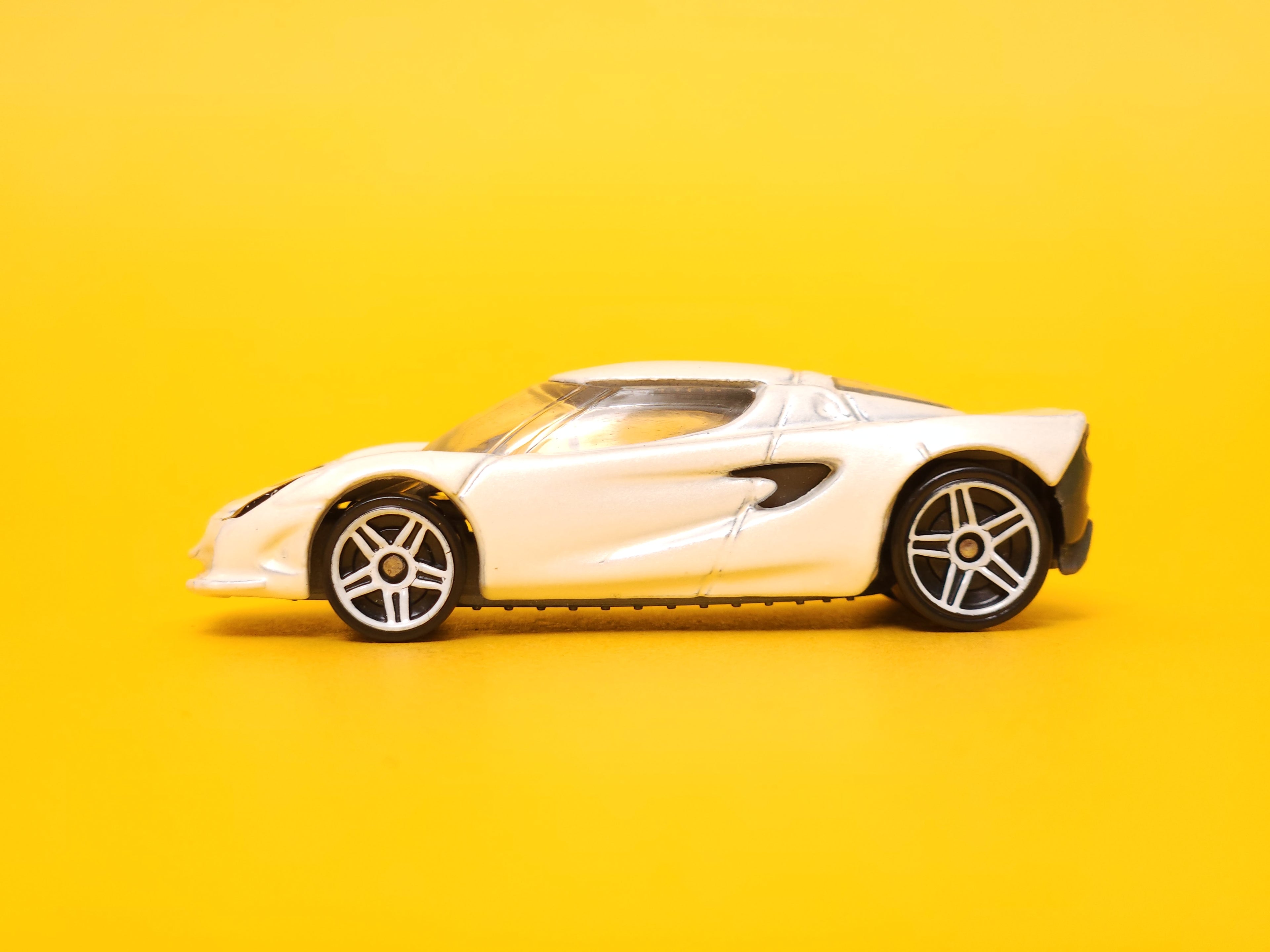 Lotus Project M250: Pearl White – 2011 Mattel Hot Wheels Basic