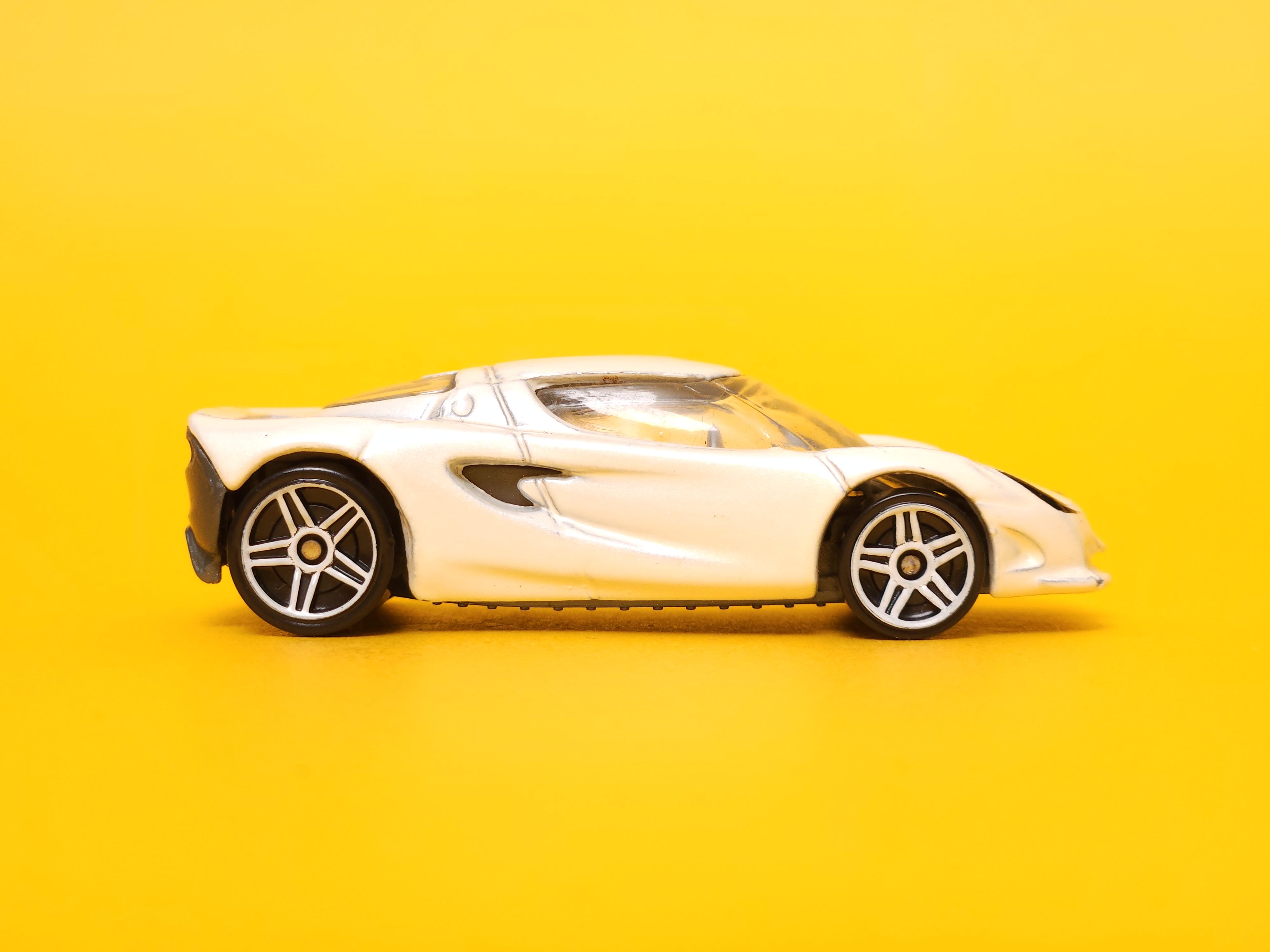 Lotus Project M250: Pearl White – 2011 Mattel Hot Wheels Basic