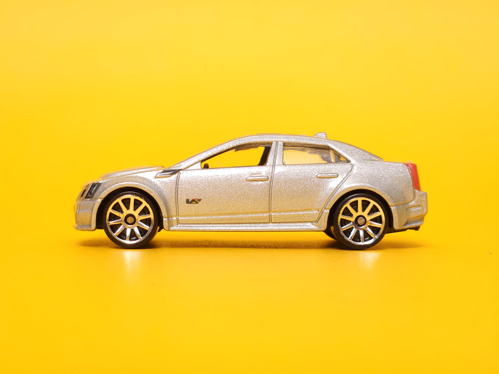 '09 Cadillac CTS-V: Metalflake Silver – 2010 Mattel Hot Wheels Basic 1st Edition