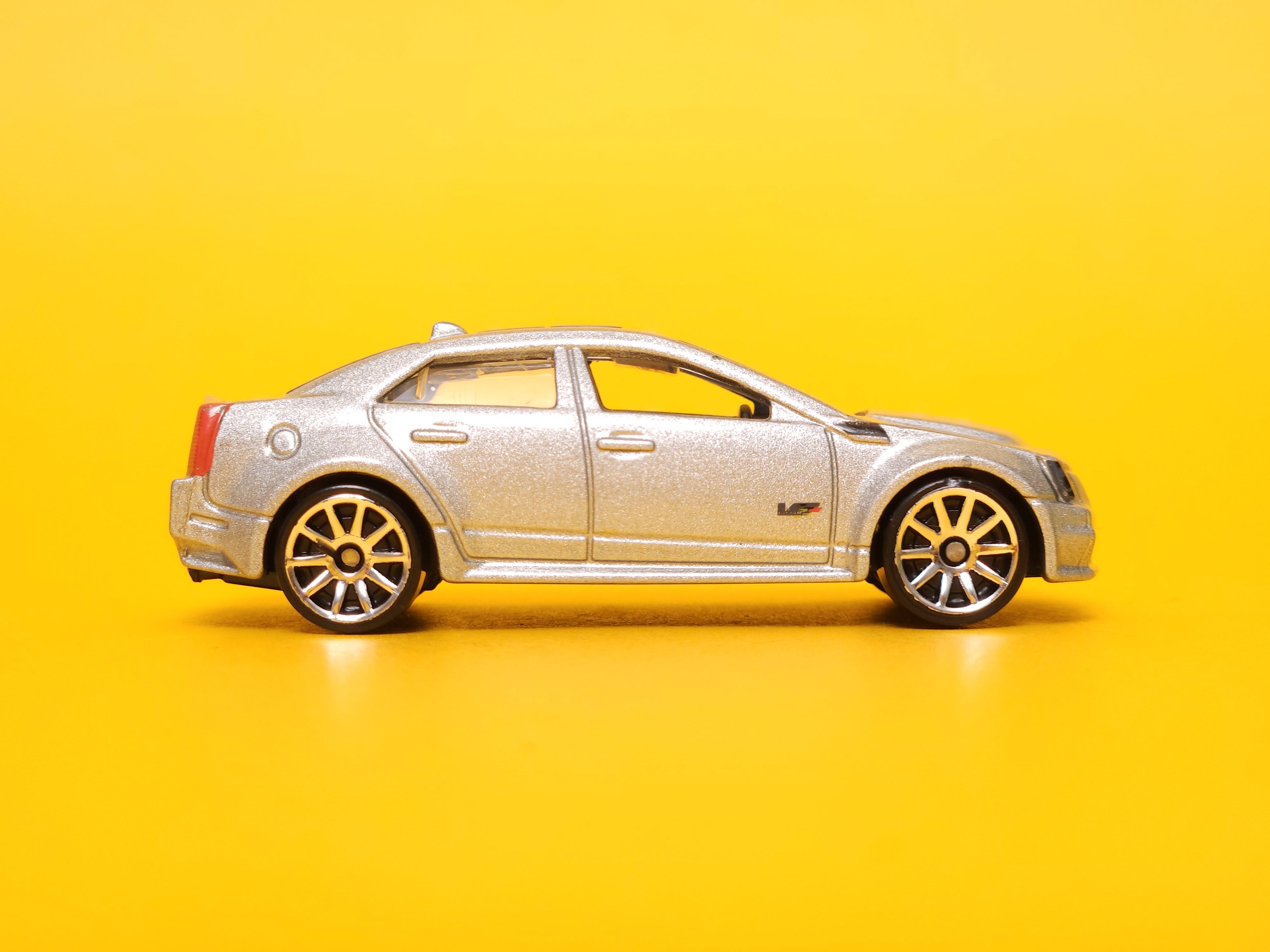 '09 Cadillac CTS-V: Metalflake Silver – 2010 Mattel Hot Wheels Basic 1st Edition