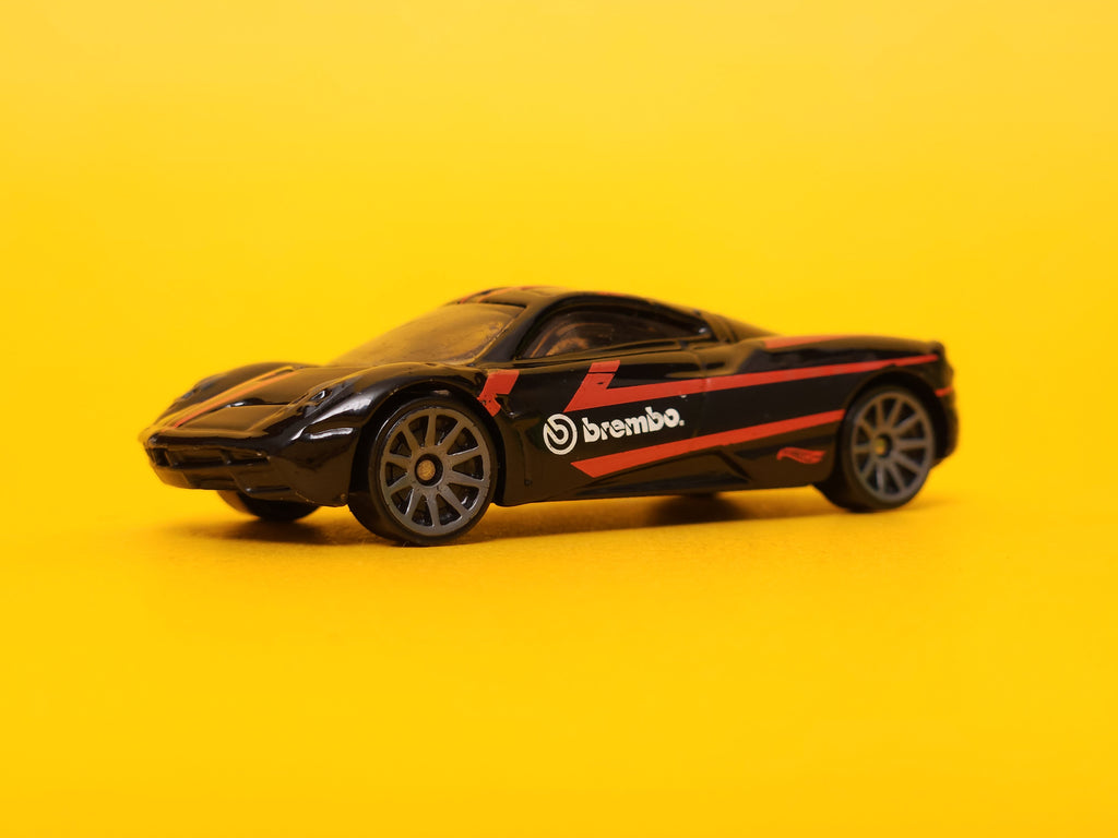 Pagani Huayra: Brembo Black – 2019 Mattel Hot Wheels Basic