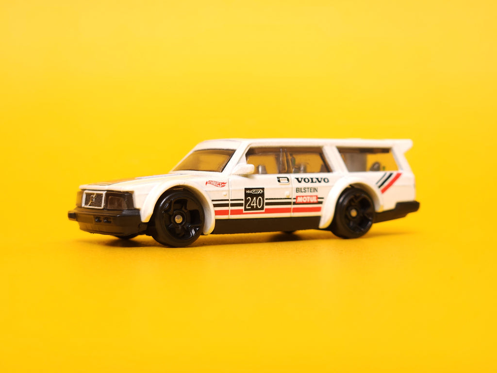 Volvo 240 Drift Wagon: White – 2024 Mattel Hot Wheels Basic