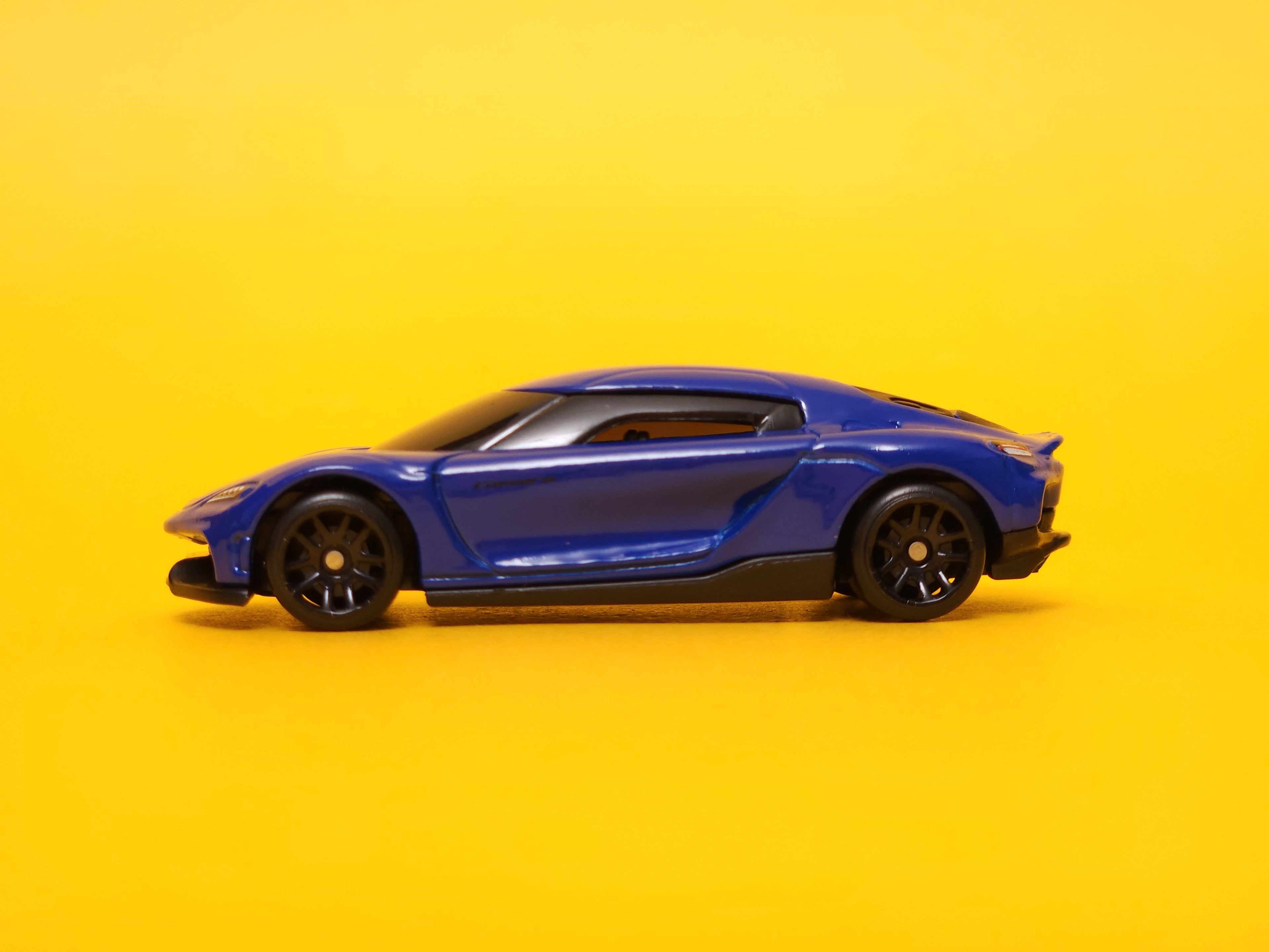 Koenigsegg Gemera: Imperial Blue – 2024 Mattel Hot Wheels Basic