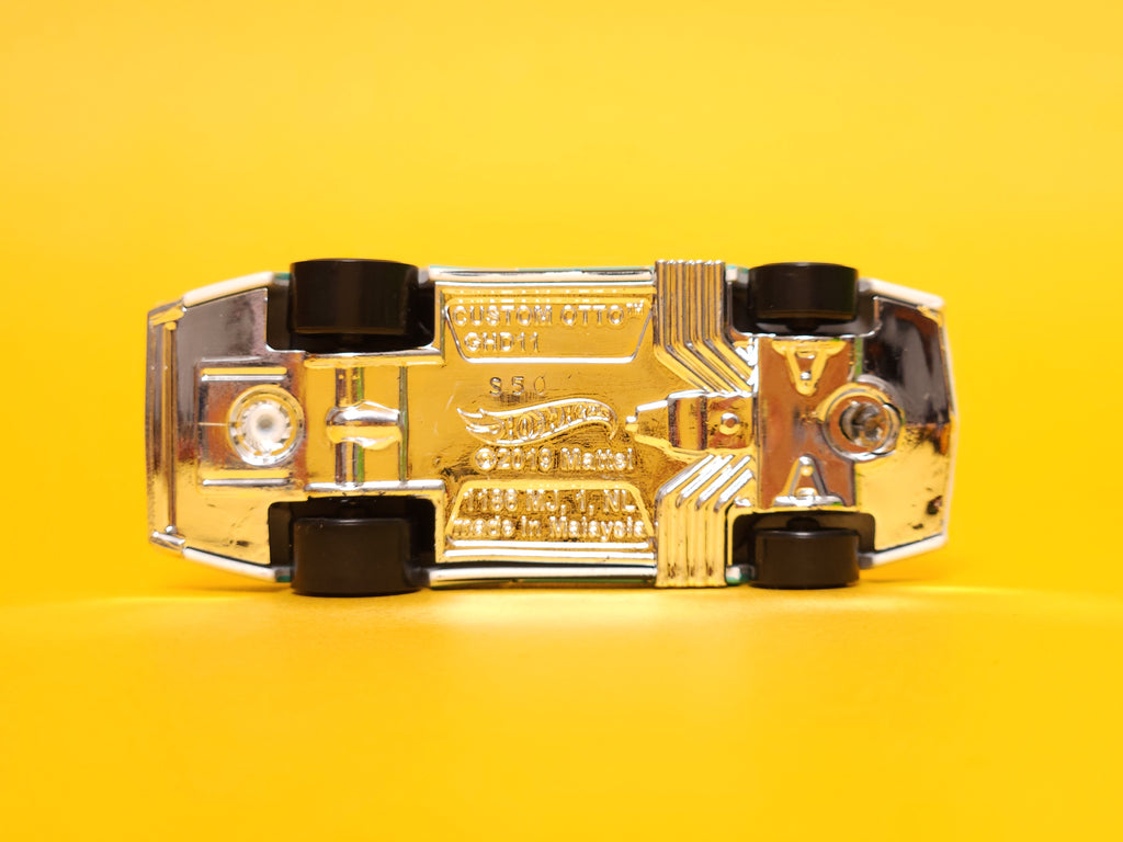 Custom Otto: White – 2024 Mattel Hot Wheels Basic