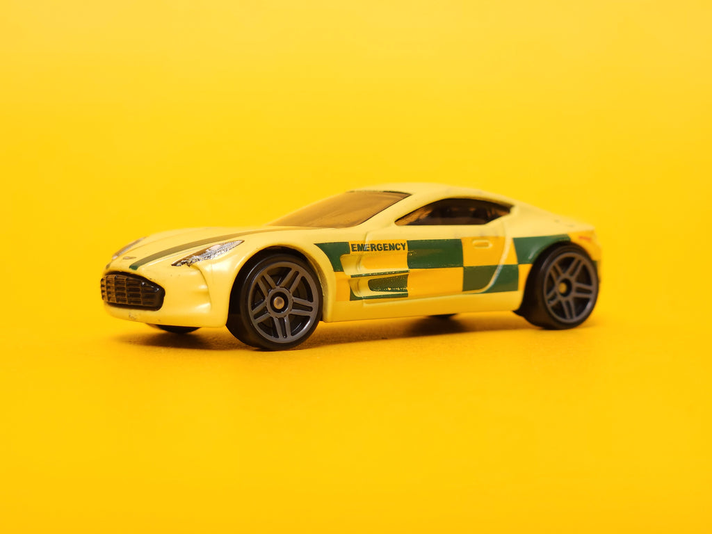 Aston Martin One-77: Yellow – 2021 Mattel Hot Wheels Basic