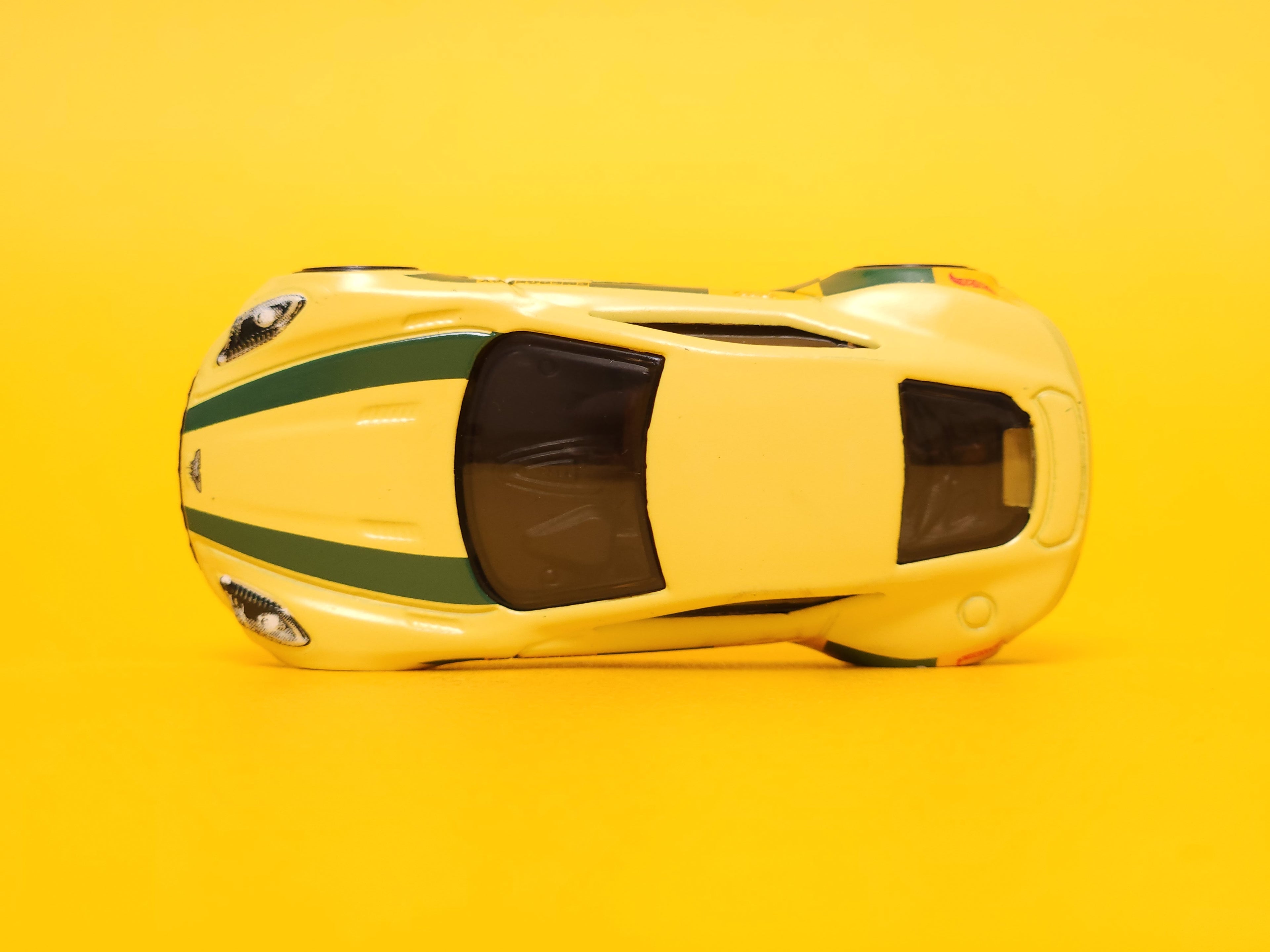 Aston Martin One-77: Yellow – 2021 Mattel Hot Wheels Basic
