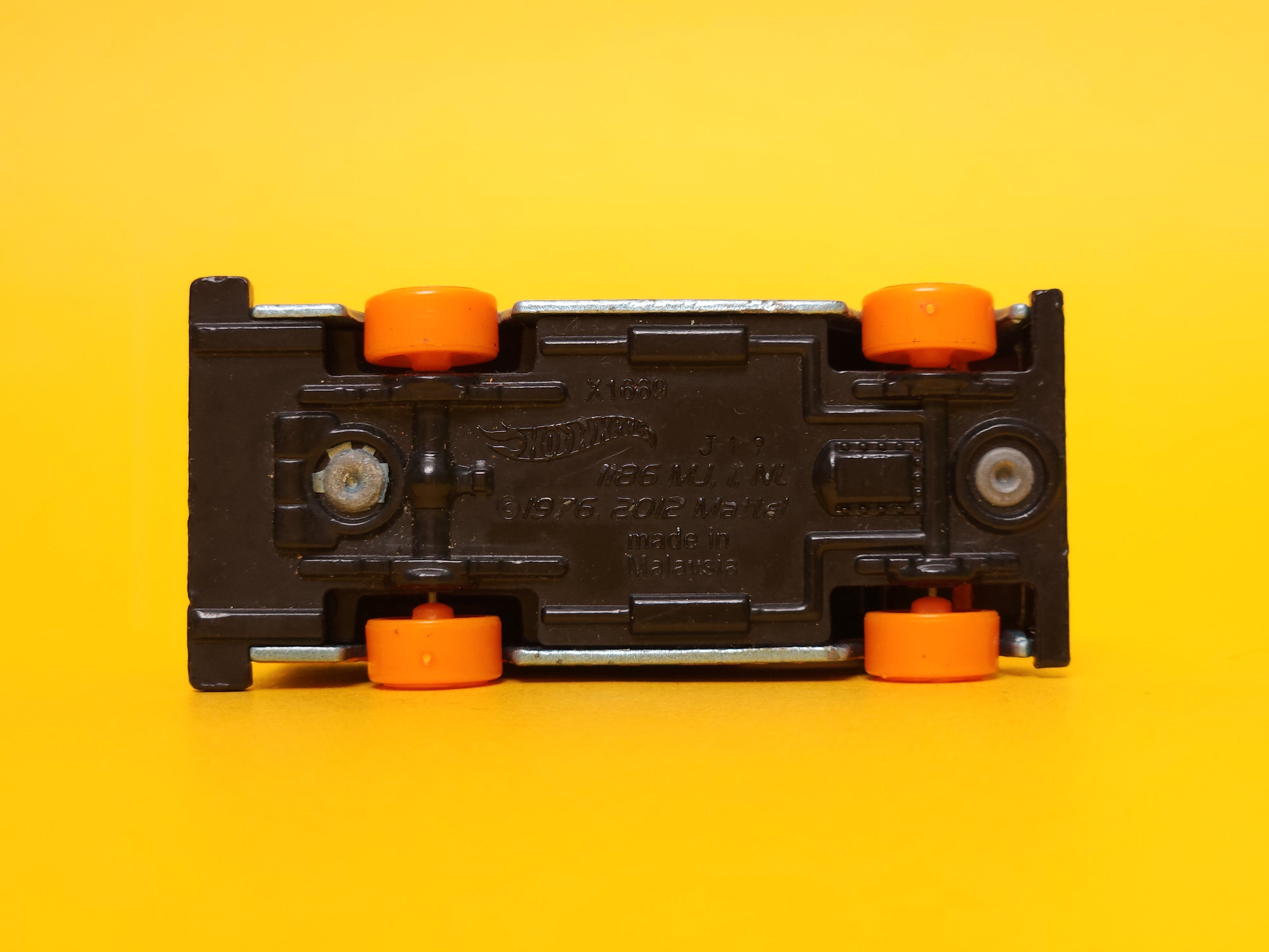 Combat Medic: Metalflake Steel Blue – 2016 Mattel Hot Wheels Basic