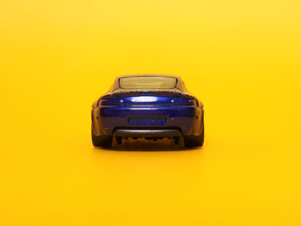 Aston Martin V8 Vantage: Blue – 2019 Mattel Hot Wheels Basic