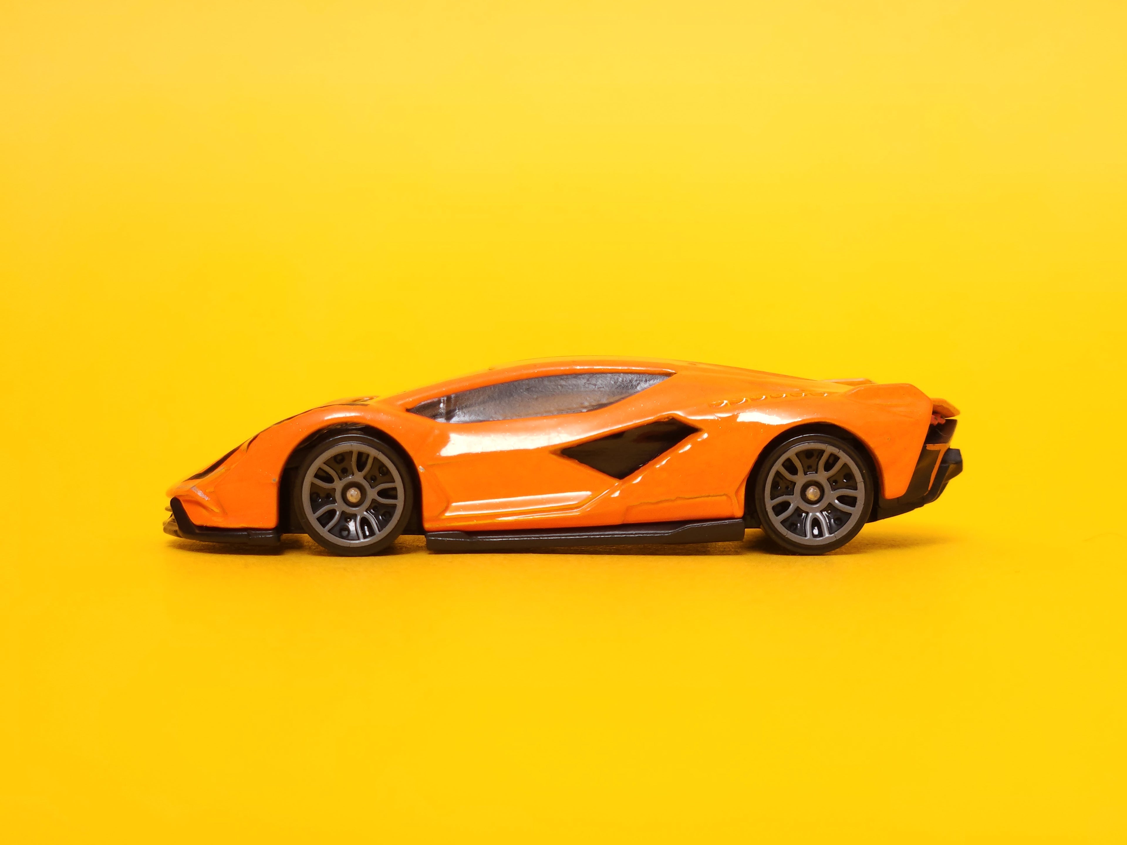 Lamborghini Sián FKP 37: Arancio Atlas – 2023 Mattel Hot Wheels Basic