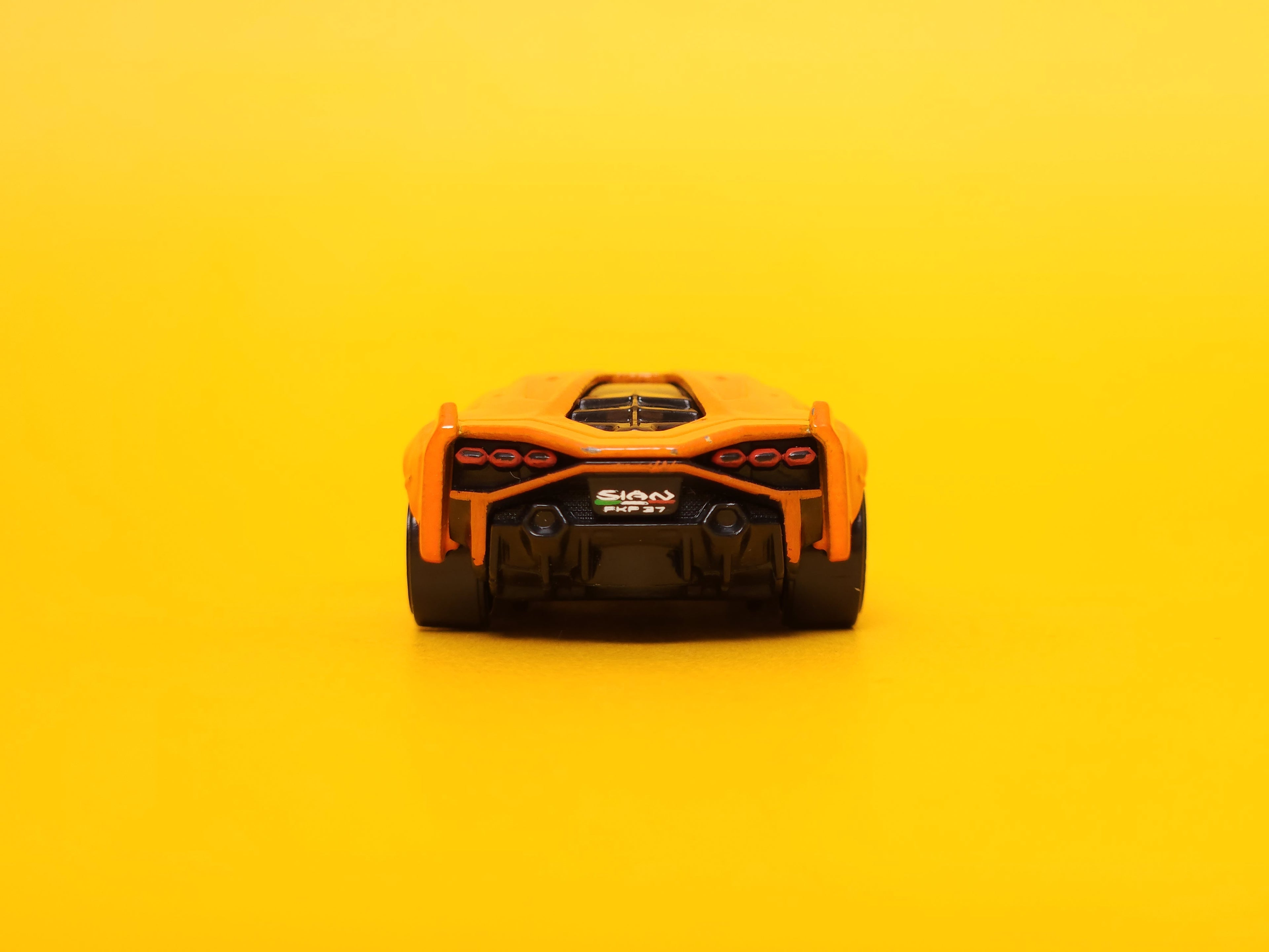 Lamborghini Sián FKP 37: Arancio Atlas – 2023 Mattel Hot Wheels Basic