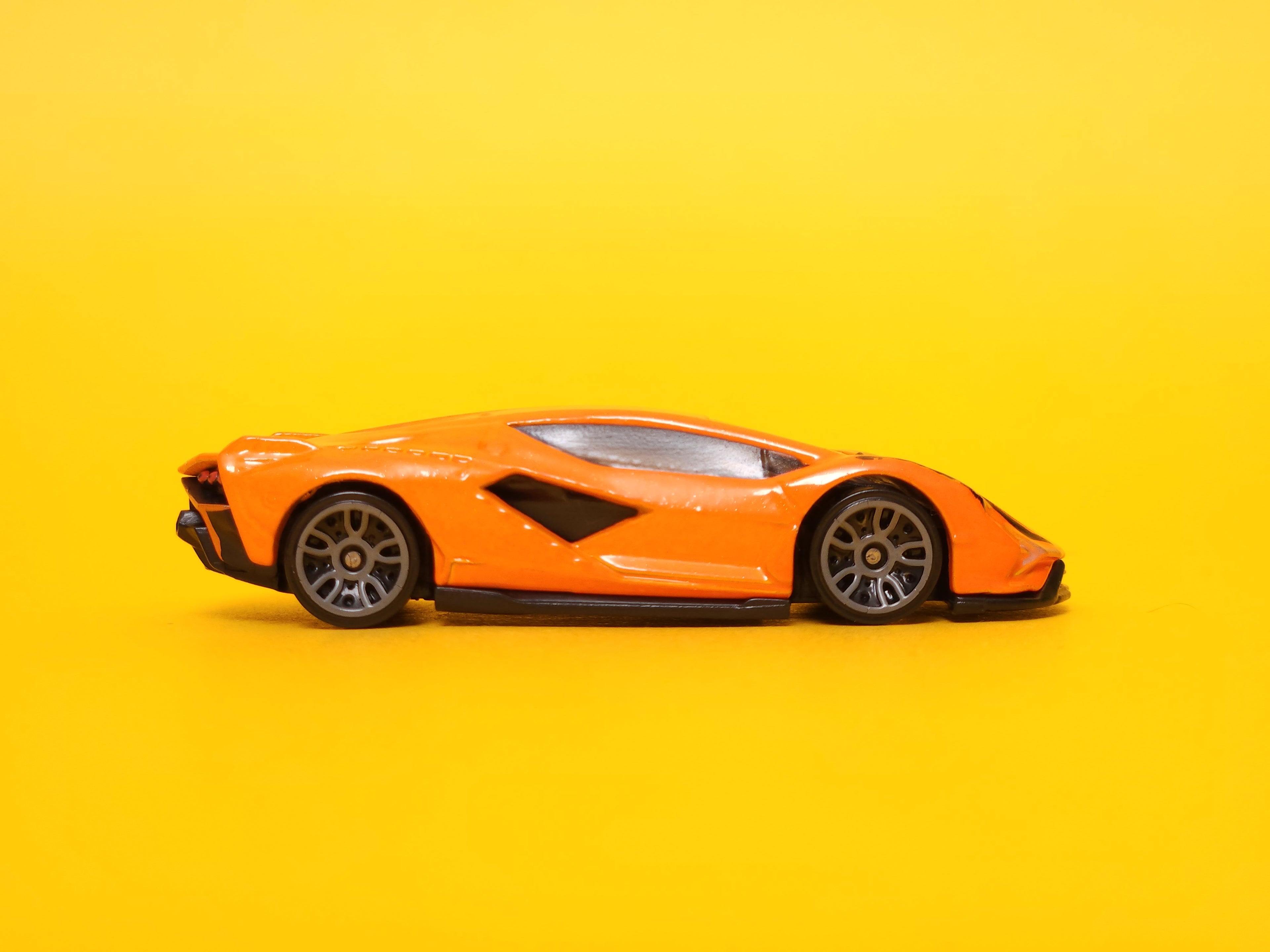 Lamborghini Sián FKP 37: Arancio Atlas – 2023 Mattel Hot Wheels Basic