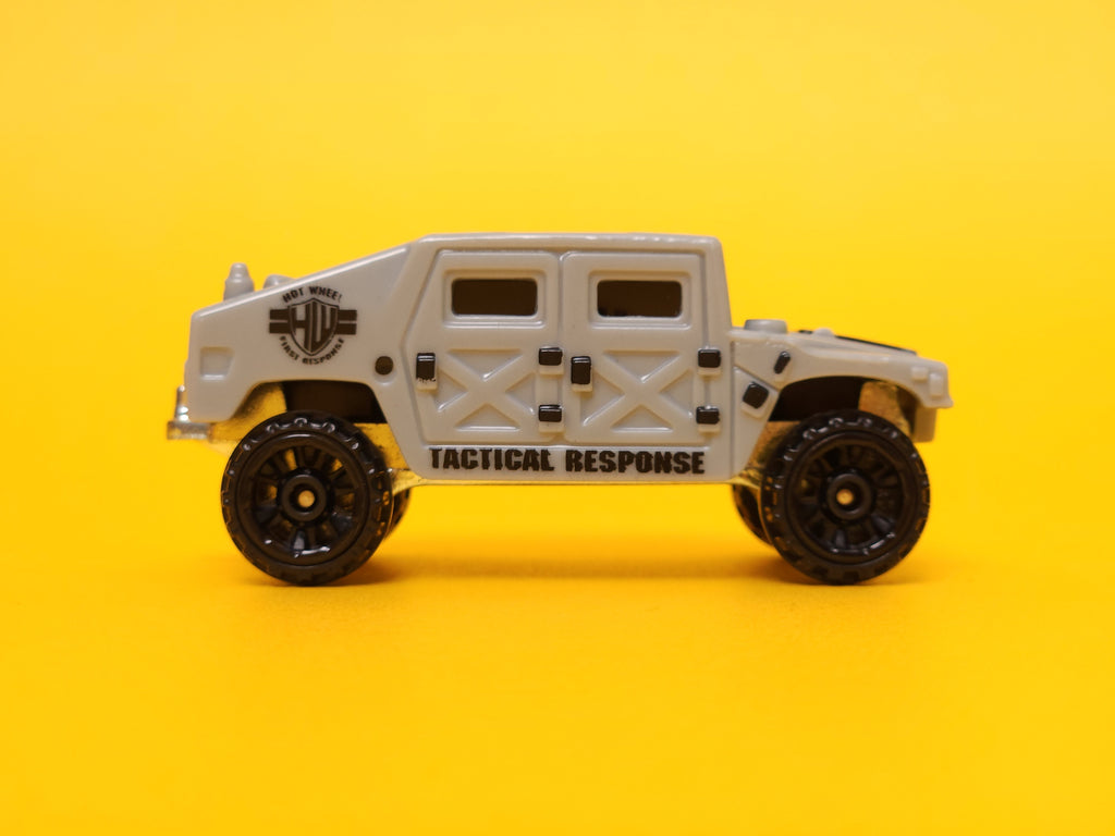 Humvee: Light gray – 2024 Mattel Hot Wheels Basic